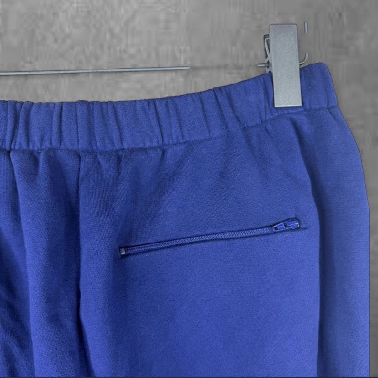 Balenciaga BALENCIAGA NAVY BAGGY SWEATPANTS Size US 28 / EU 44 - 6 Thumbnail