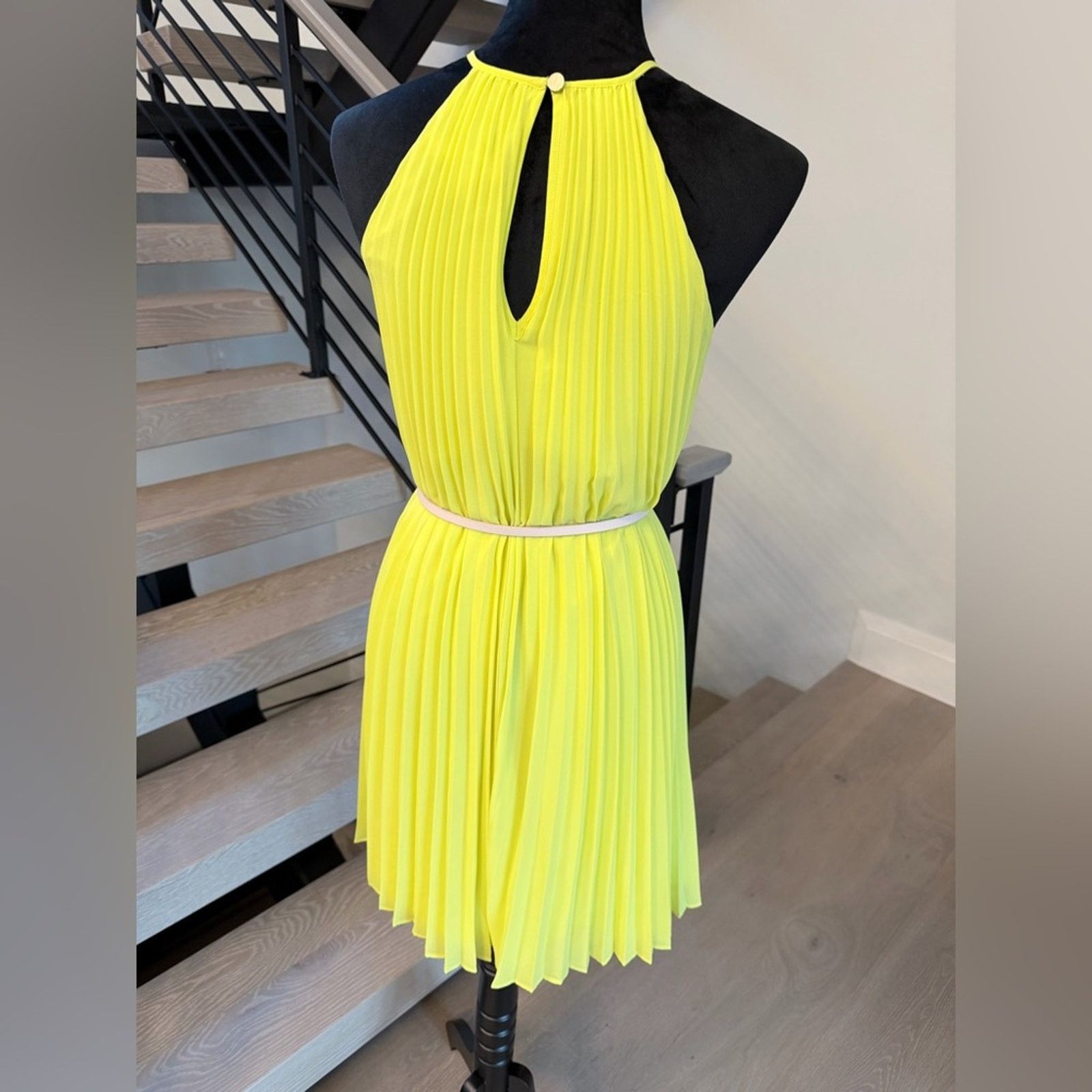 Ted Baker New Ted Baker Vibrant Neon Yellow Pleated Midi Dress size 0 Size XS / US 0-2 / IT 36-38 - 7 Thumbnail
