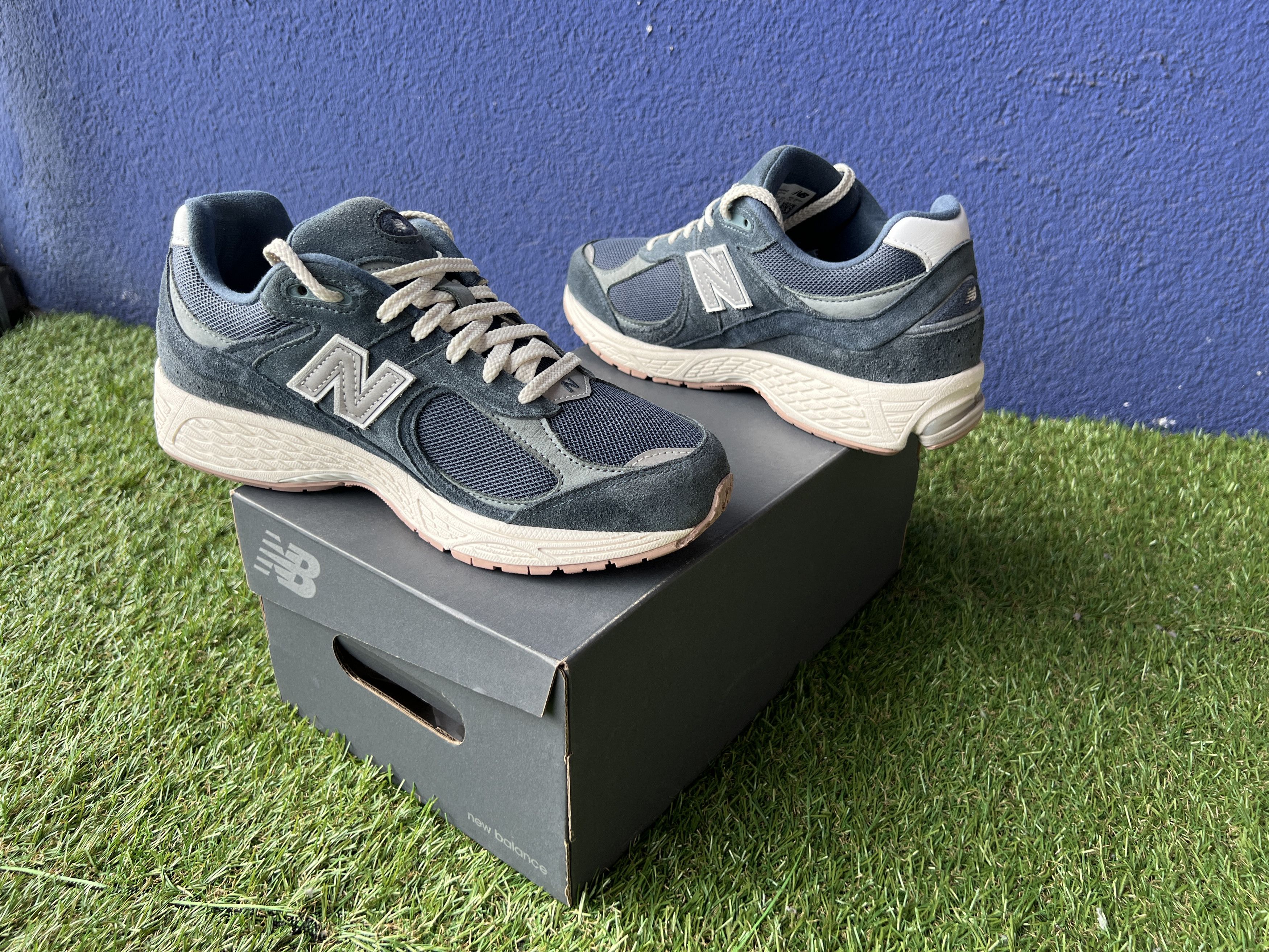 New Balance New Balance 2002R Deep Ocean Sneaker M2002RHC nike adidas Size US 9 / EU 42 - 6 Thumbnail