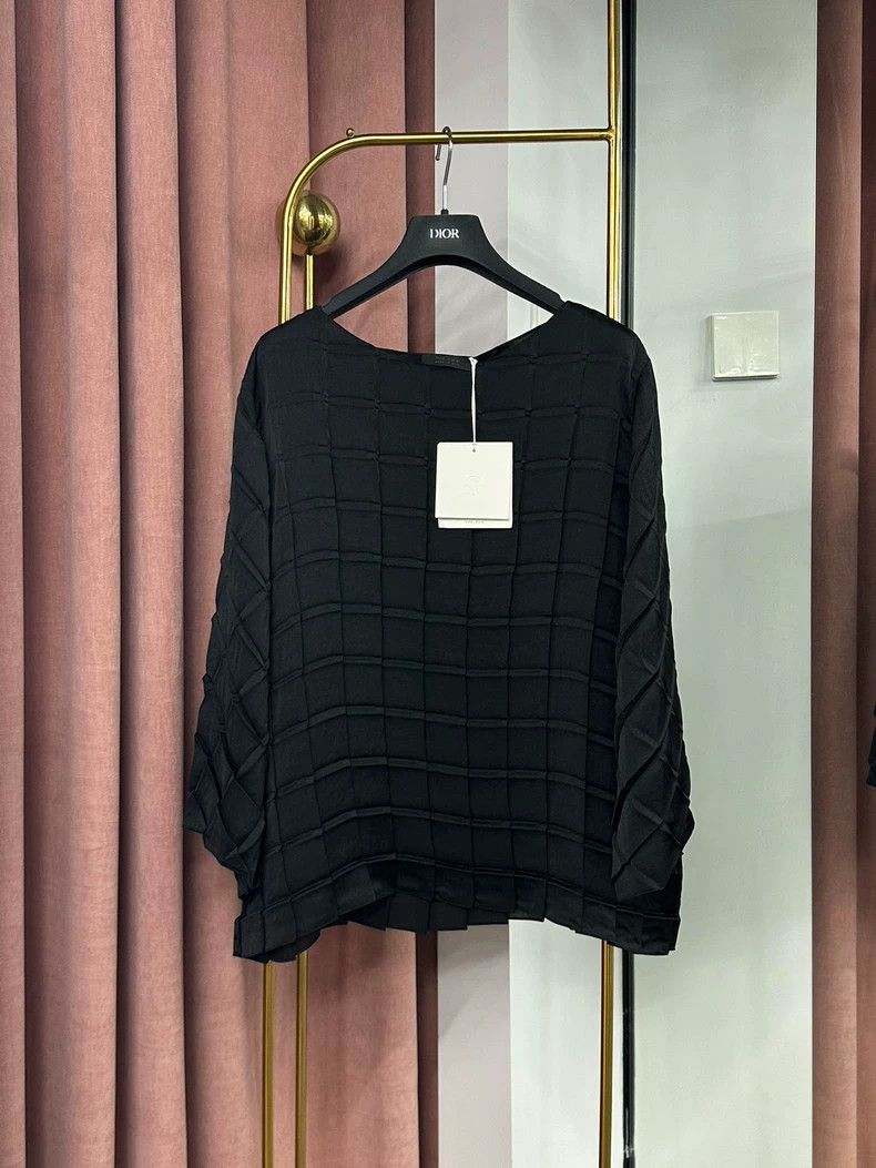 The Row Black Striped Plaid Long-sleeve Top