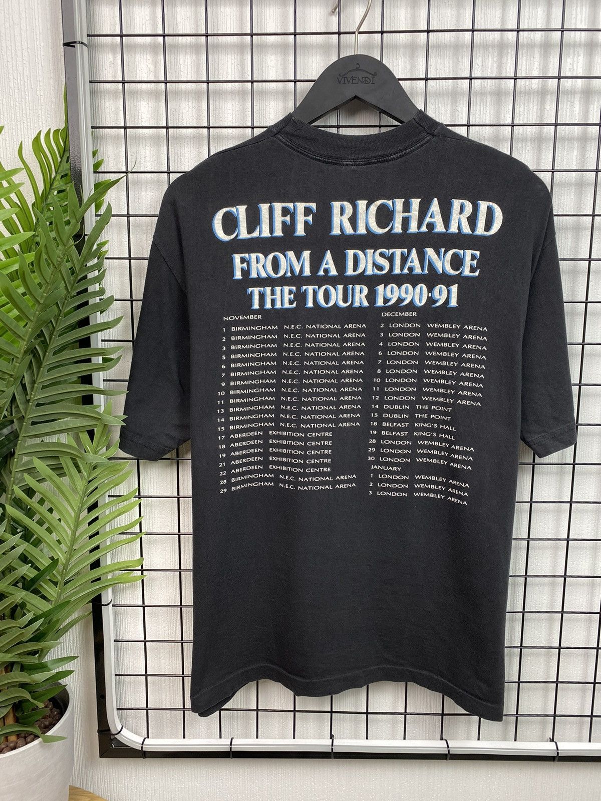 Band Tees × Vintage Vintage 1990-1991 Cliff Richard Tour T Shirt Men’s Pop Tee Size US L / EU 52-54 / 3 - 13 Thumbnail