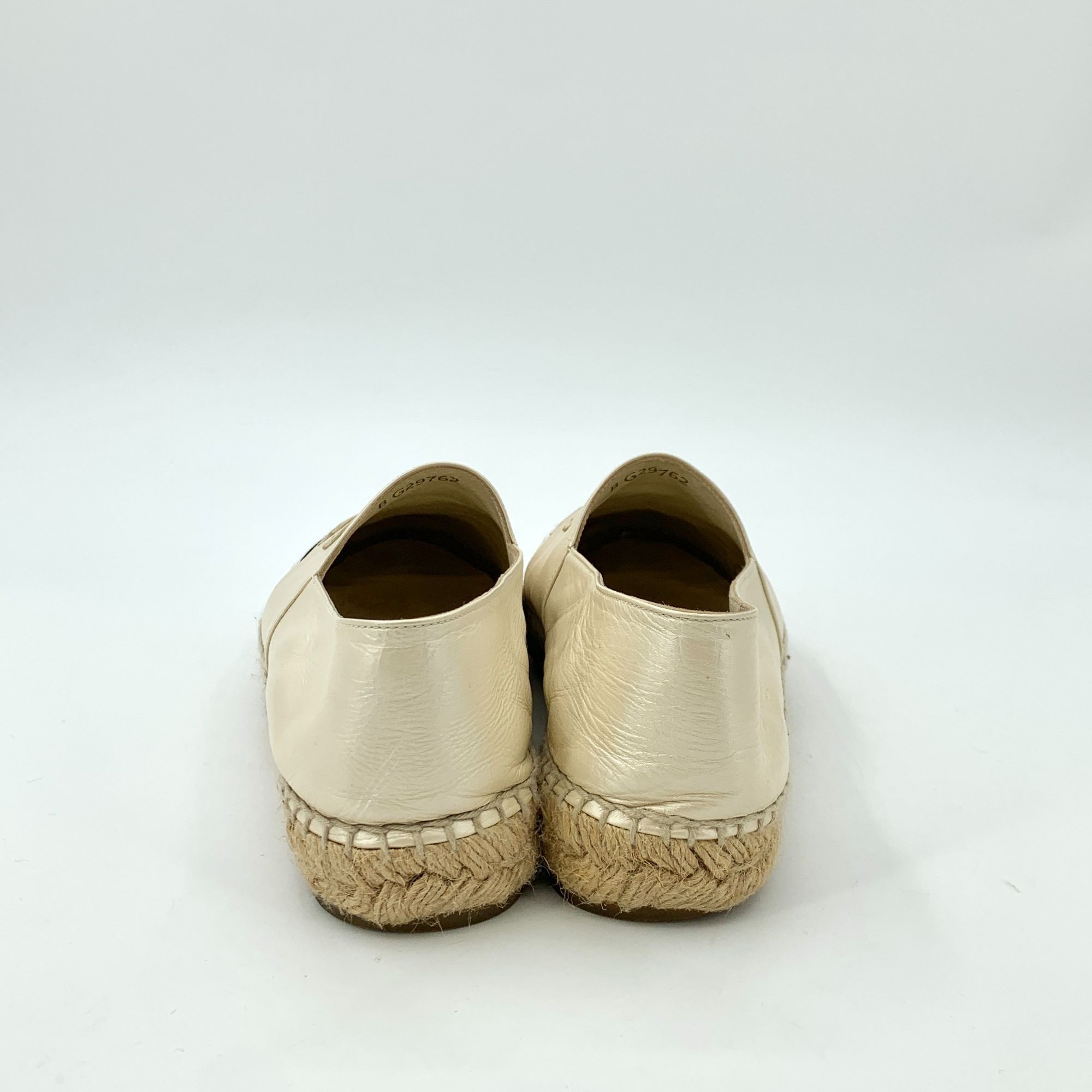 Chanel Chanel Color-Block Round Toe Woven Sole Slip-On Fisherman Sh Size US 8 / IT 38 - 7 Thumbnail