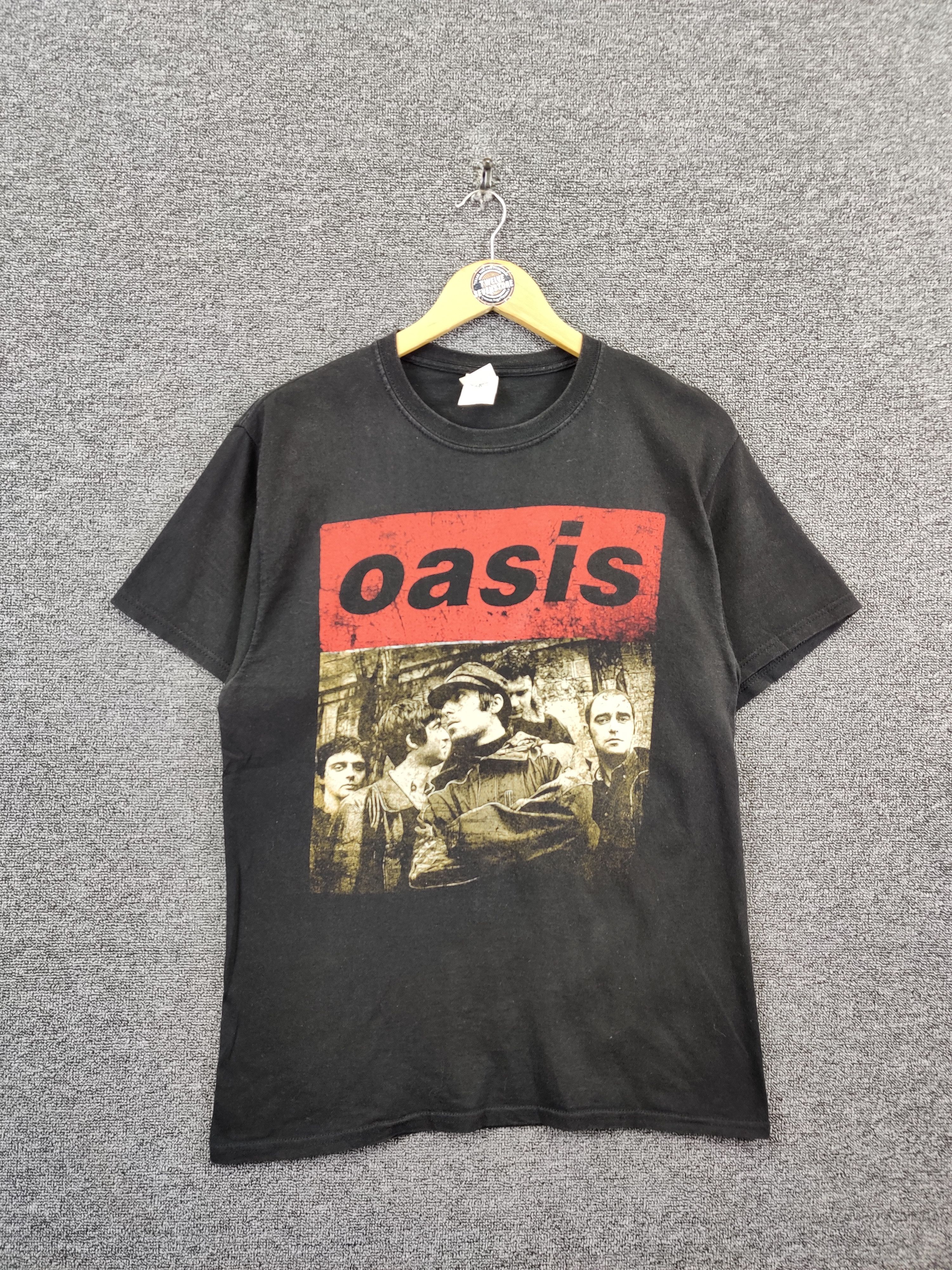 Band Tees Vintage Oasis Rock Band Tee Tshirt Size US M / EU 48-50 / 2 - 1 Thumbnail