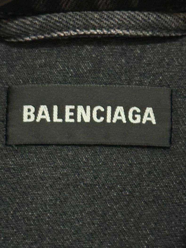 Balenciaga Balenciaga Embroidered monogrammed denim jacket Size US S / EU 44-46 / 1 - 3 Thumbnail