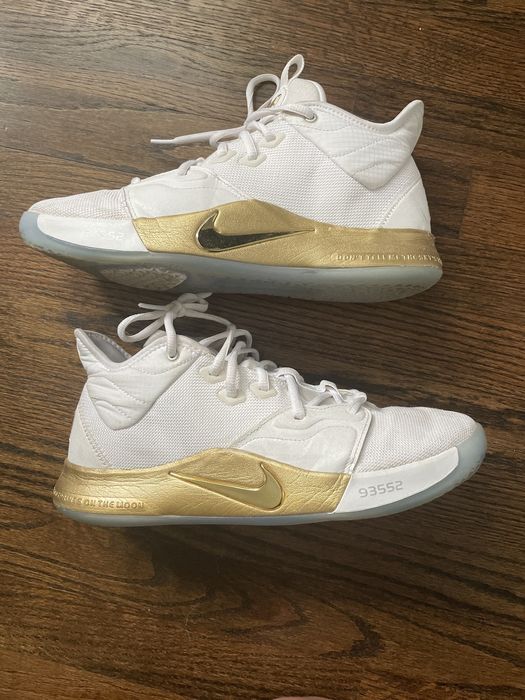 Nike pg 3 hot sale nasa gold