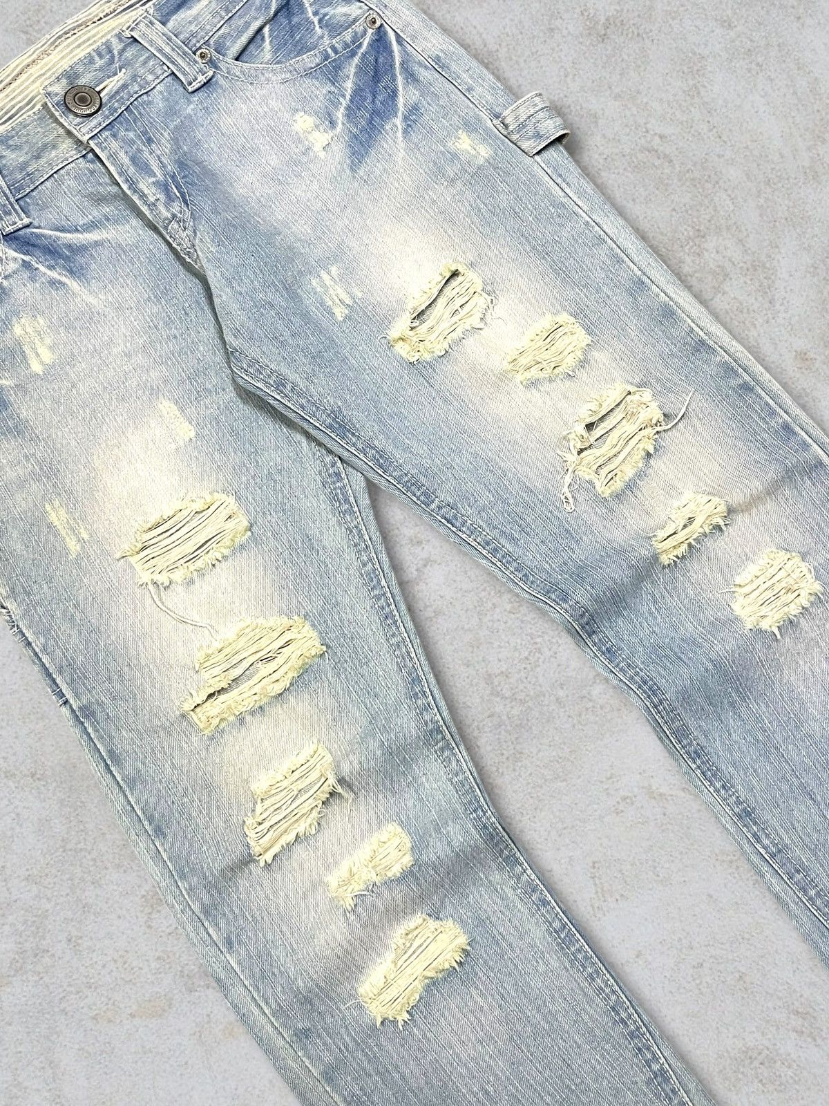Japanese Brand Vintage Japanese Sick Carpenter Distressed Faded Wash Jeans Size US 31 - 5 Thumbnail