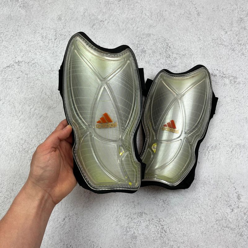 Adidas Adidas vintage football shin guards Size ONE SIZE - 1 Thumbnail