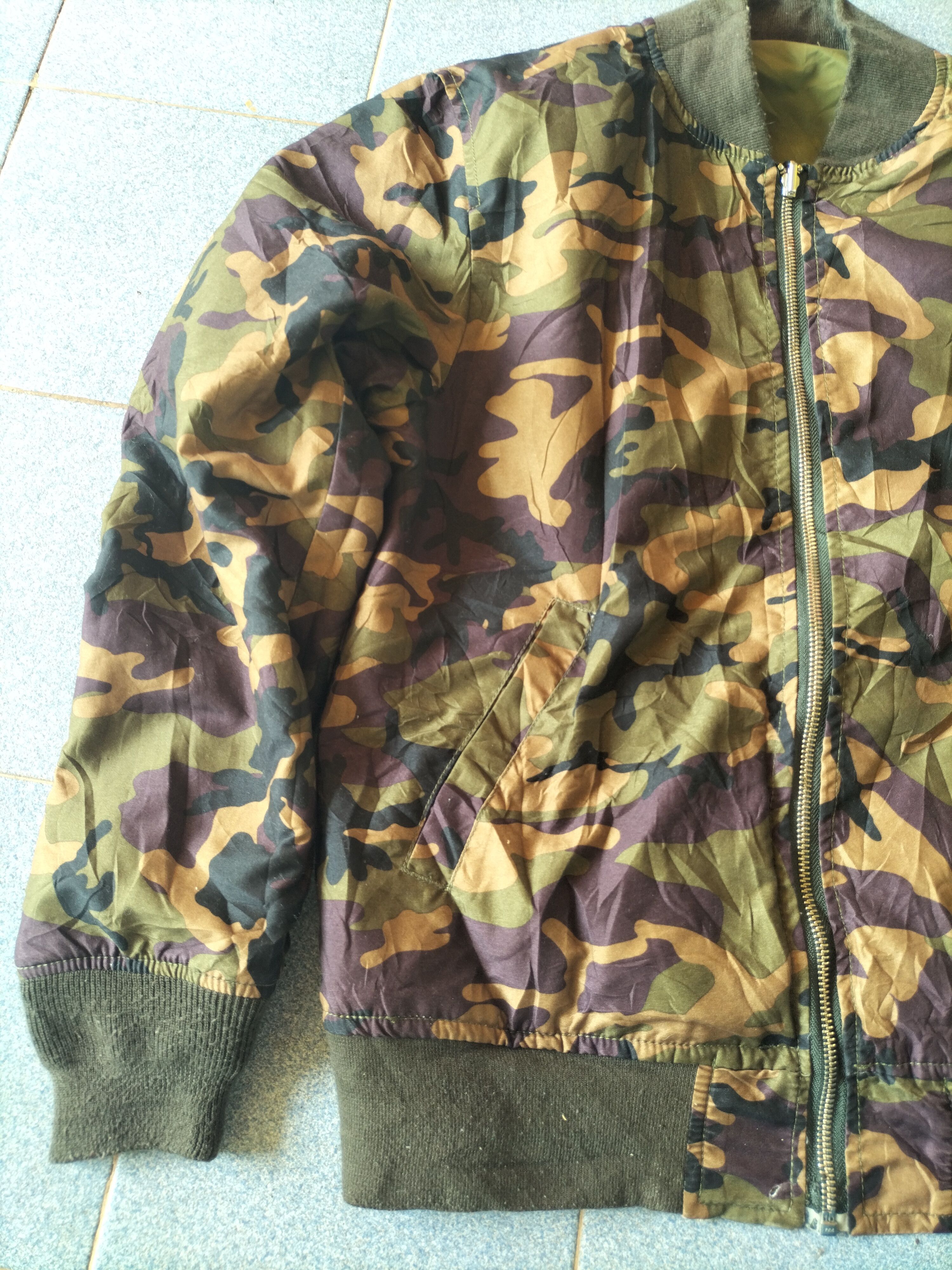 Vintage Vintage Military Reversible Army Camouflage Bomber jacket Size US M / EU 48-50 / 2 - 13 Thumbnail