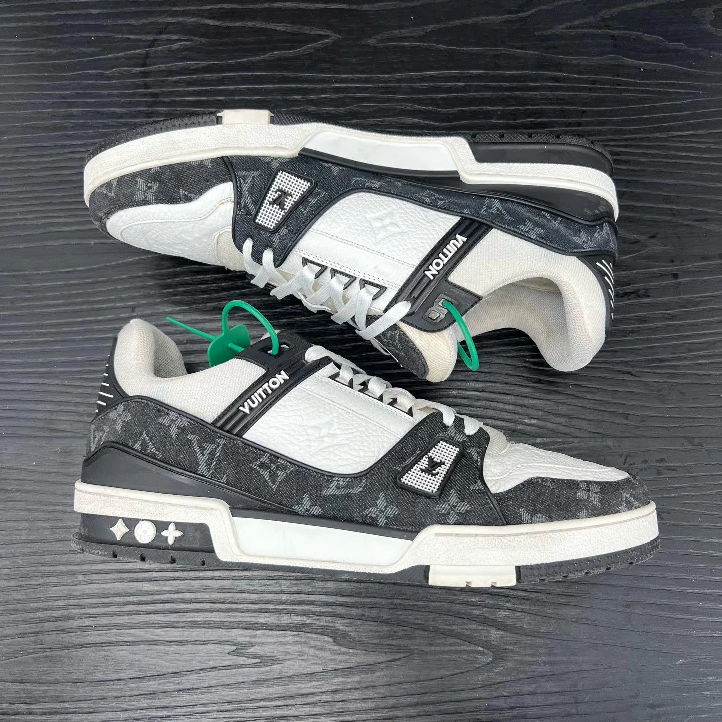 Louis Vuitton LV Trainer Black & White 10 New Size US 11 / EU 44 - 2 Thumbnail