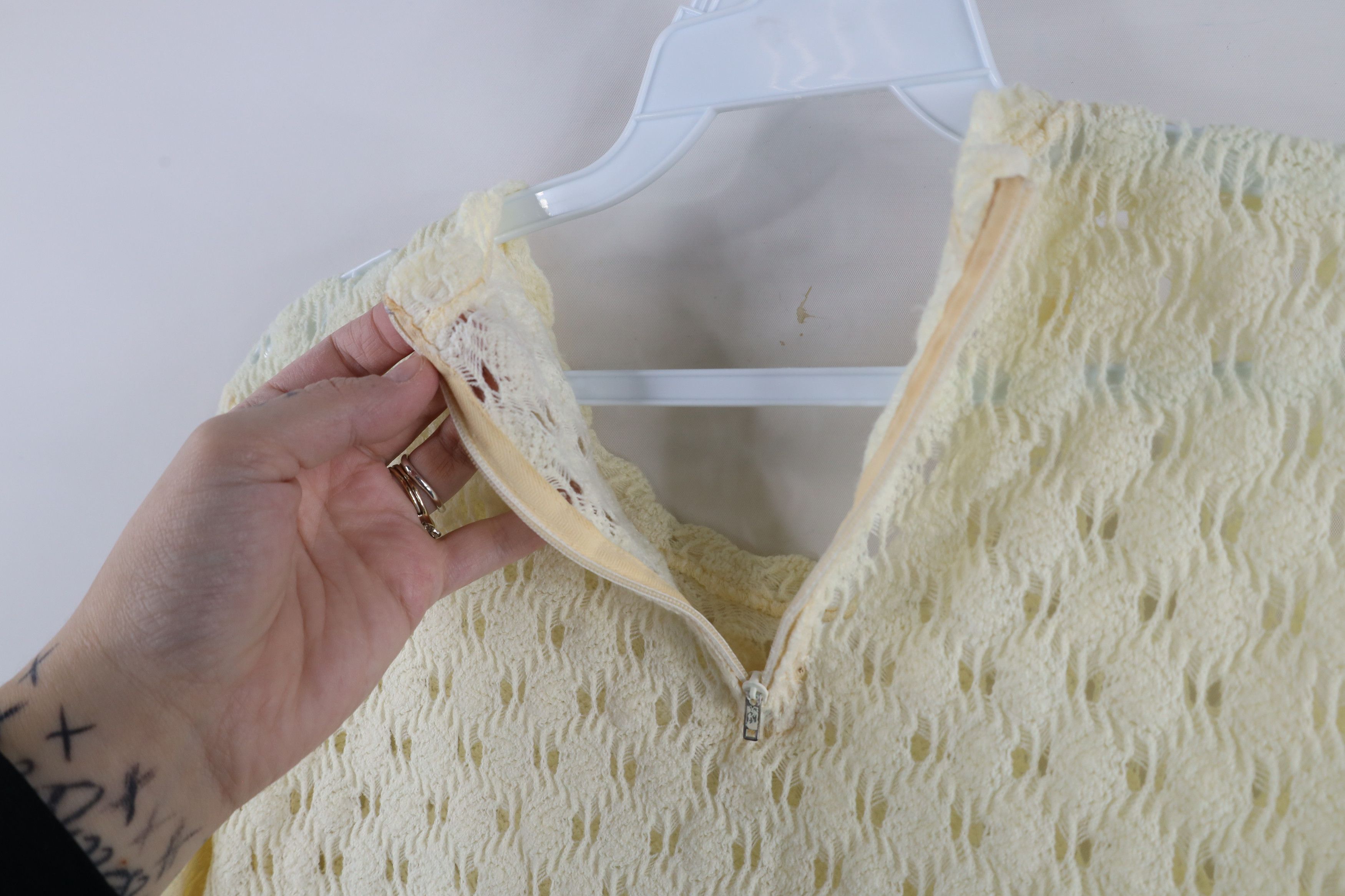 Vintage Vintage 50s 60s Streetwear Crochet Short Sleeve Sweater USA Size M / US 6-8 / IT 42-44 - 6 Thumbnail