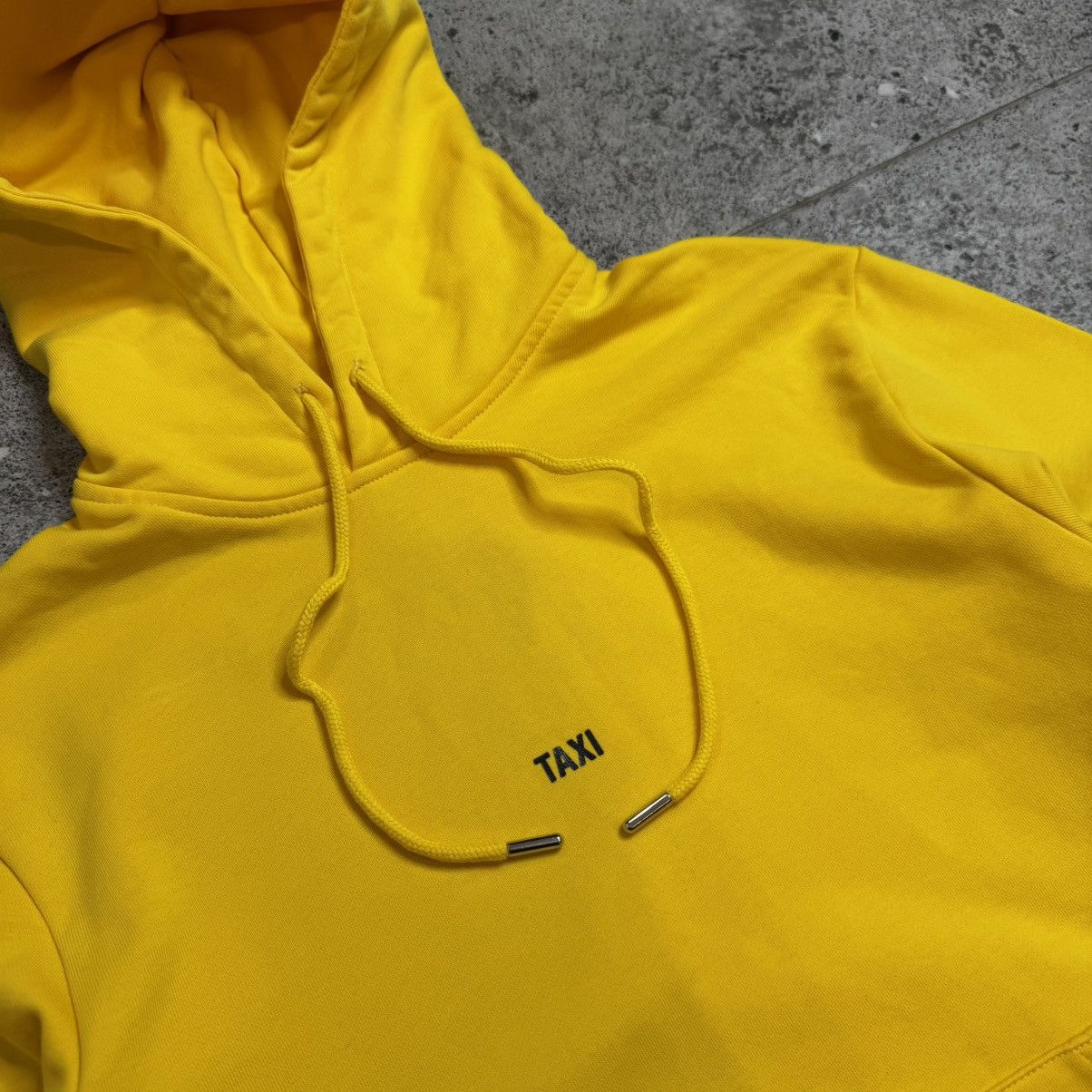 Helmut Lang Helmut Lang 18/19FW Taxi Yellow Hoodie Big Logo Size US XS / EU 42 / 0 - 5 Thumbnail
