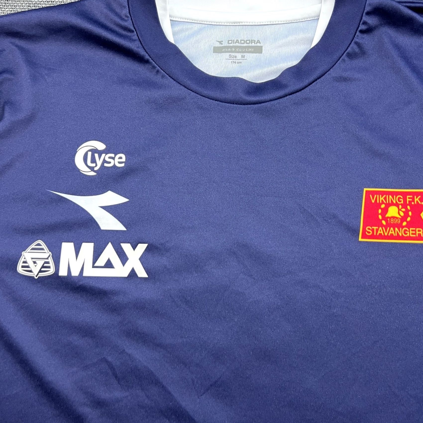Diadora Diadora Viking FK Football Jersey Mens Medium Adult Shirt Long Sleeves Blue Polyester Jersey Football Mens Size US M / EU 48-50 / 2 - 4 Thumbnail