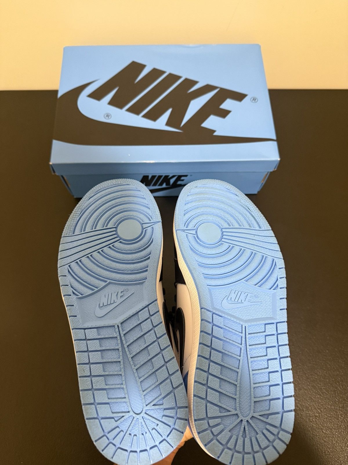 Nike Air Jordan 1 High OG University Blue Size US 8.5 / EU 41-42 - 6 Thumbnail
