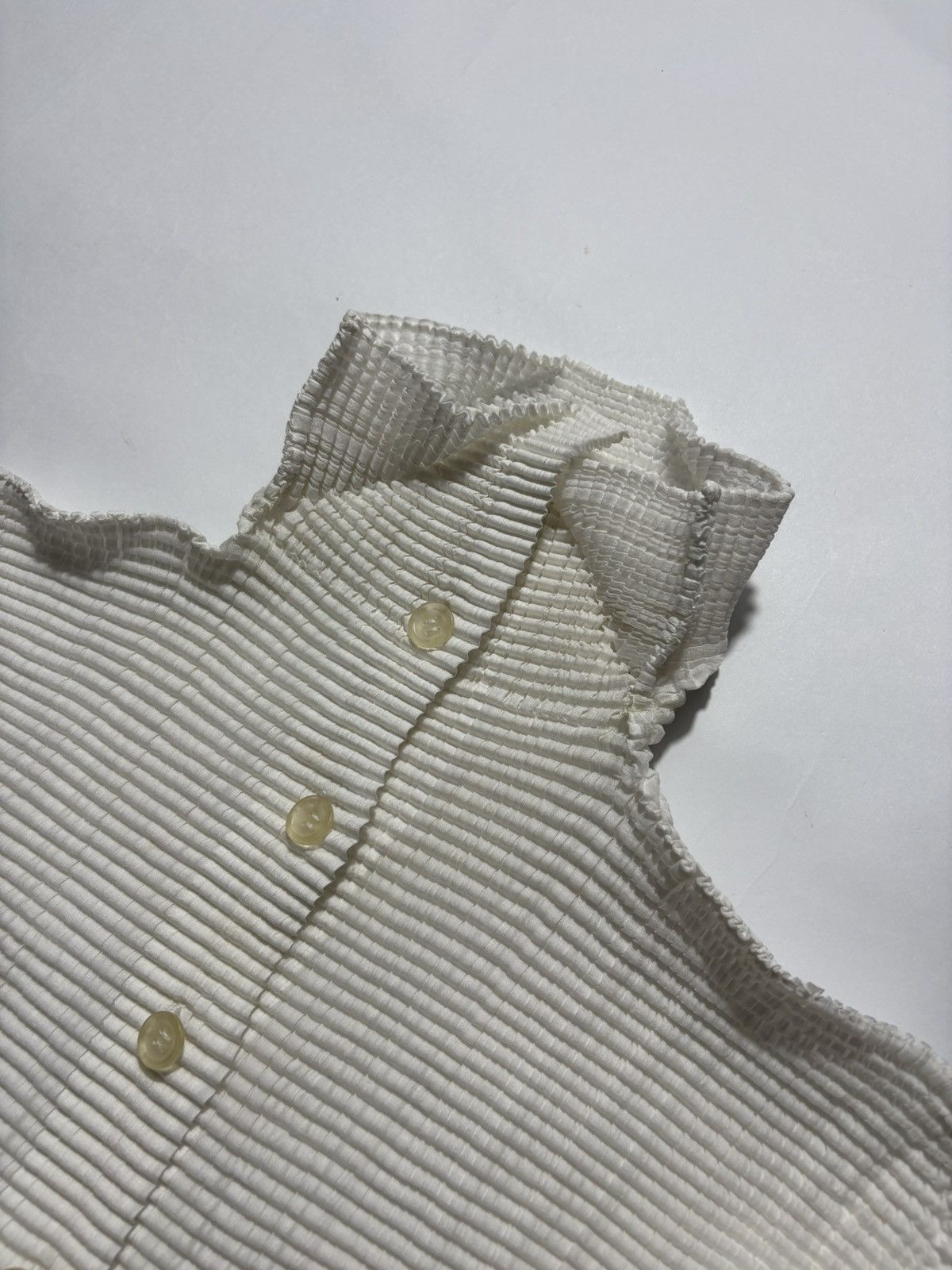 Issey Miyake ISSEY MIYAKE PLEATED HIGH-NECK BUTTON UP CARDIGAN Size M / US 6-8 / IT 42-44 - 3 Thumbnail