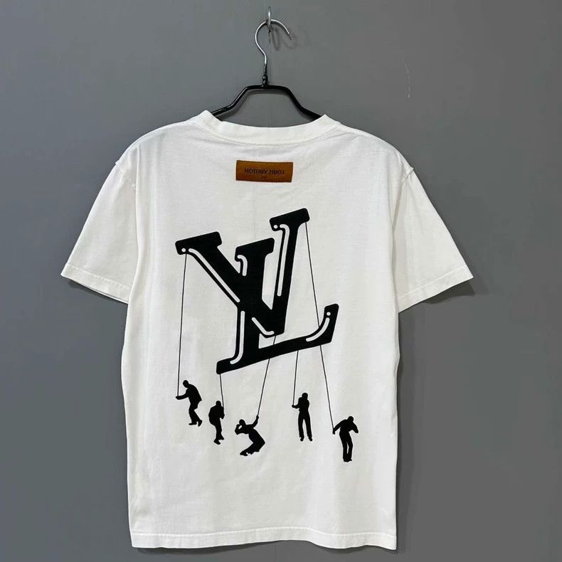 Louis Vuitton Louis Vuitton Parachutist logo short sleeve Size US M / EU 48-50 / 2 - 3 Thumbnail