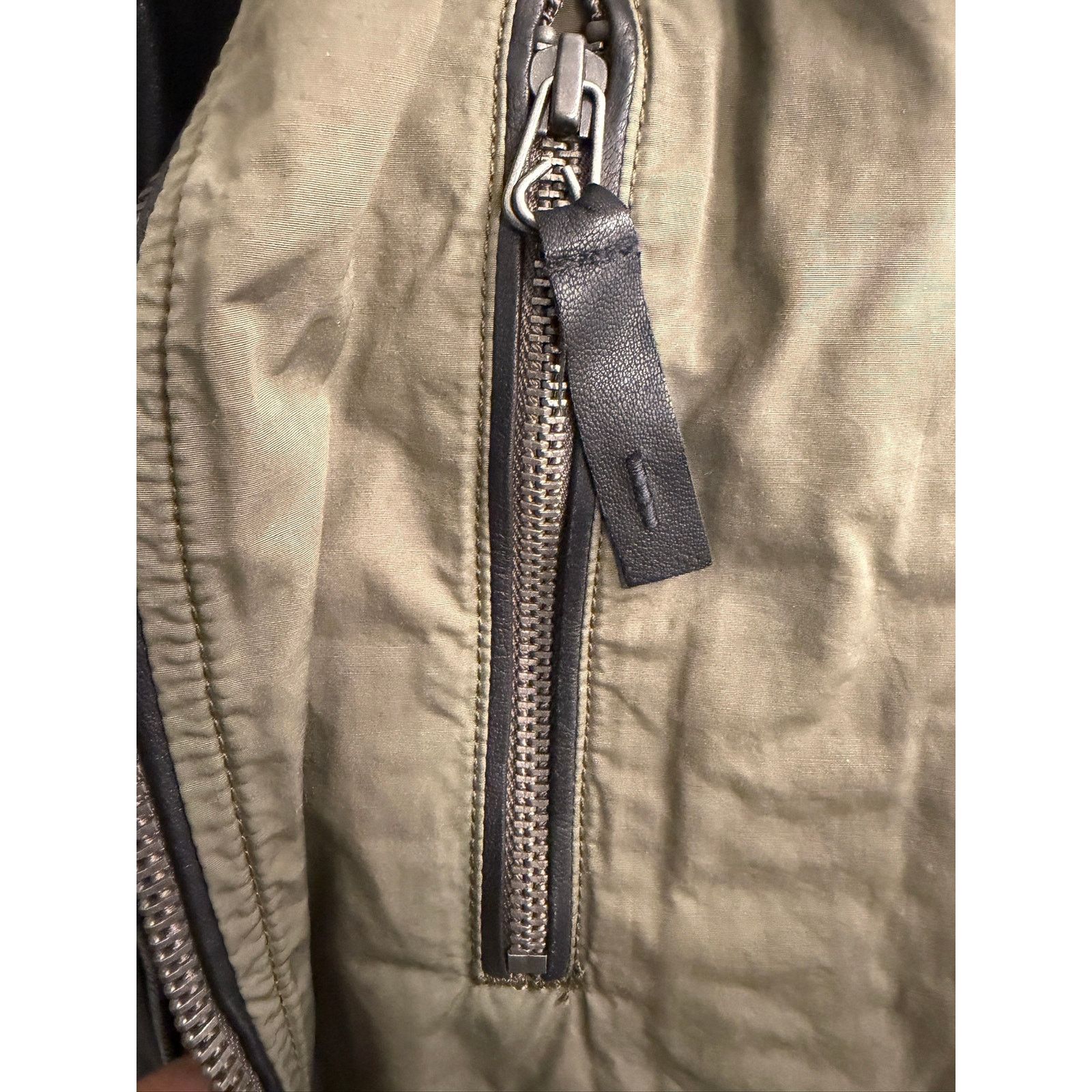 Marc by Marc Jacobs Marc by Marc Jacobs Nylon Bomber Jacket Size US L / EU 52-54 / 3 - 4 Thumbnail