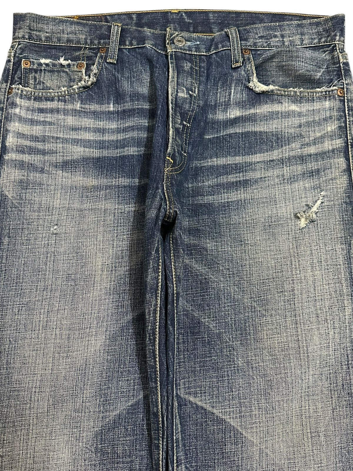 Levi's Vintage 90s Levis 501 Blue Faded Wash Distress Jeans Size US 34 / EU 50 - 3 Thumbnail