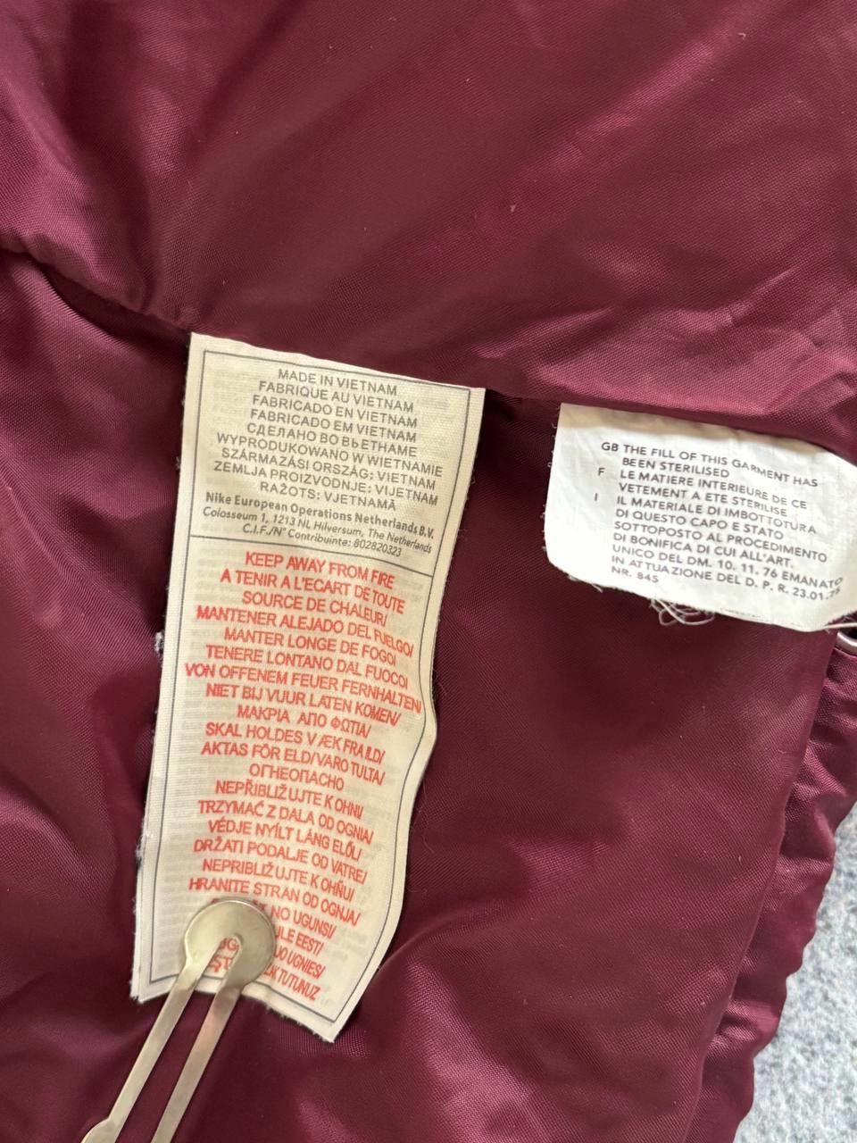 Nike Nike Puffer Jacket Size L Burgundy Full Zip Vintage Size US L / EU 52-54 / 3 - 8 Thumbnail