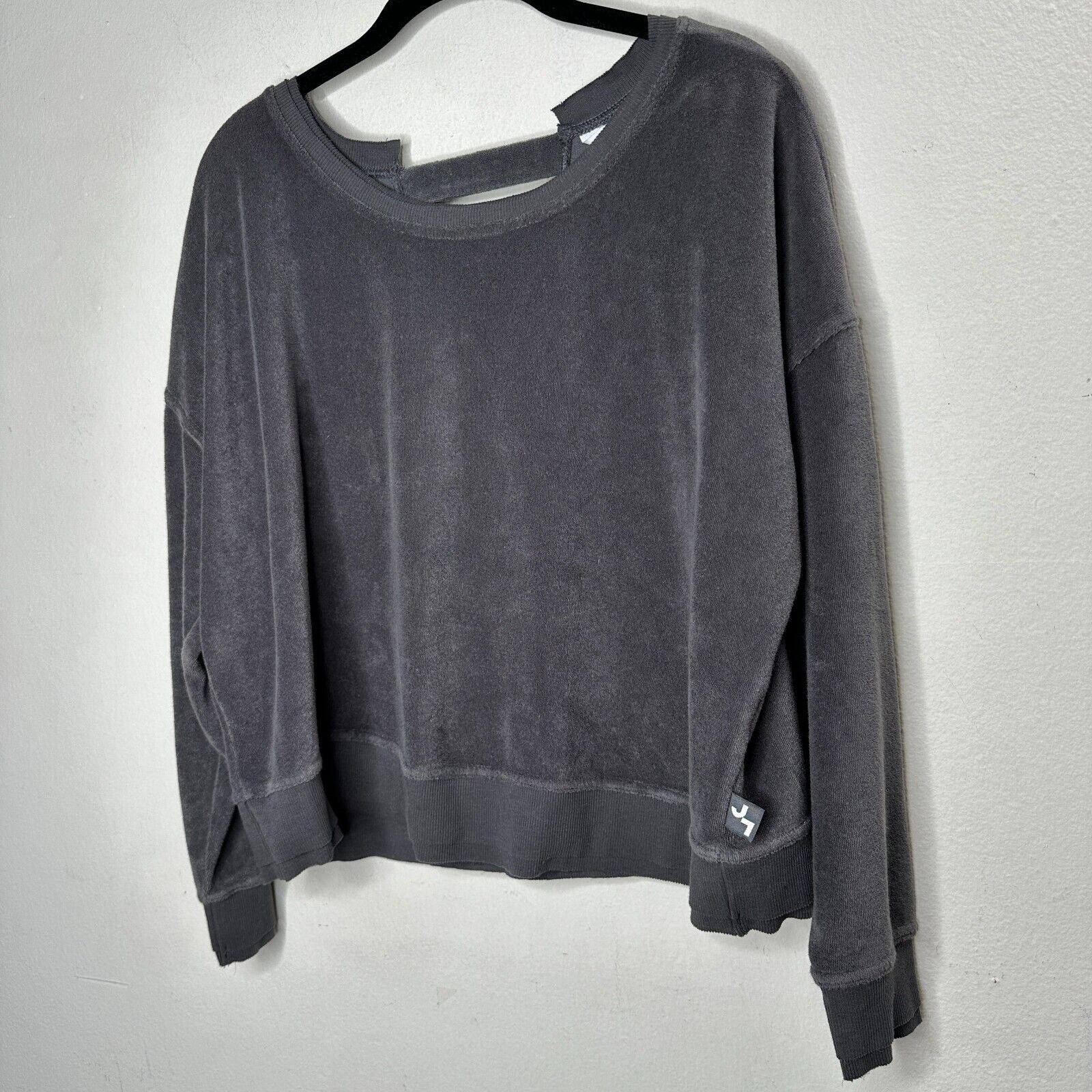 Other Joy Lab Gray Long Sleeve Crop Sweater Faux Wrap Open VBack S Size S / US 4 / IT 40 - 2 Thumbnail