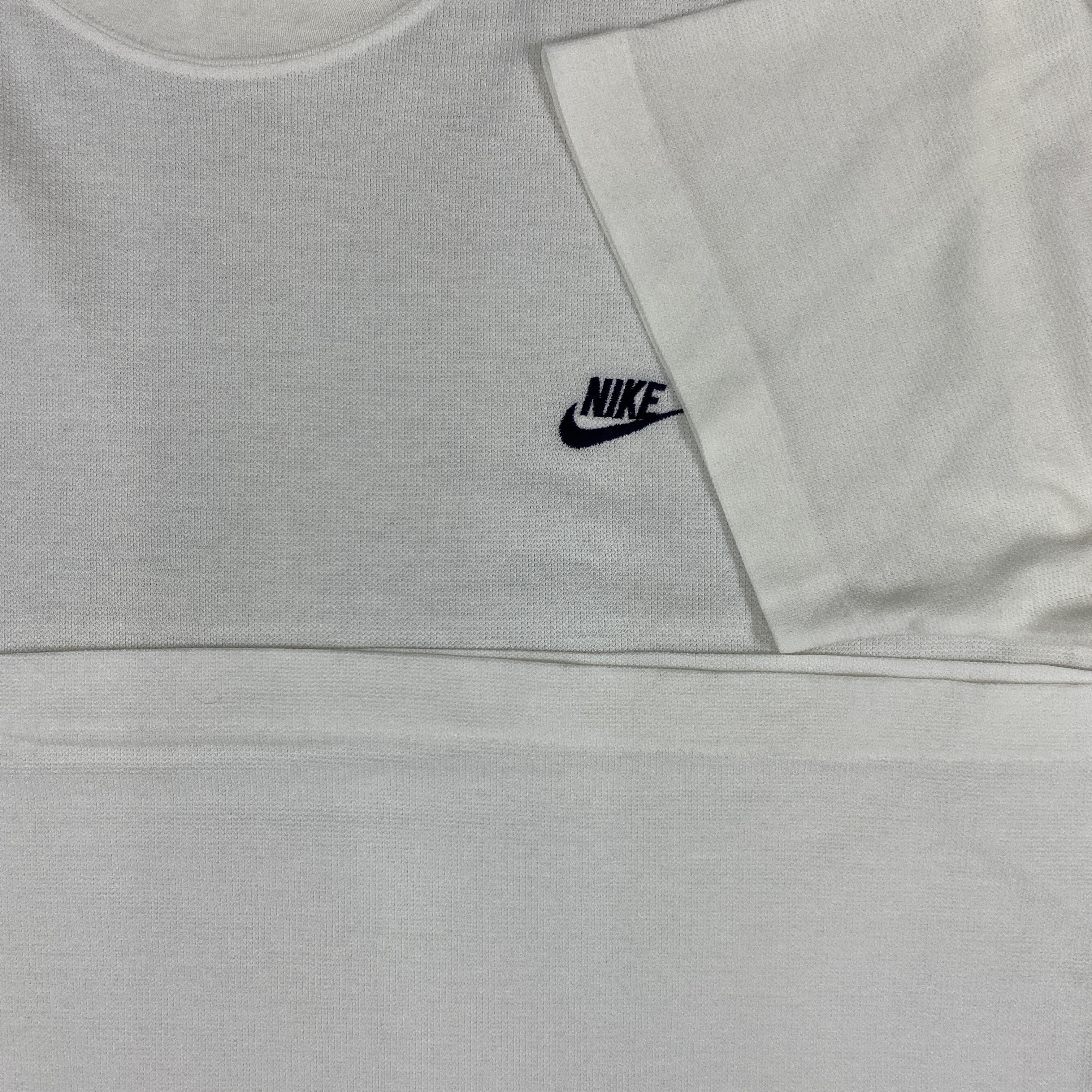 Nike Vintage Nike Sportswear T-Shirt - L035 Size US M / EU 48-50 / 2 - 7 Thumbnail