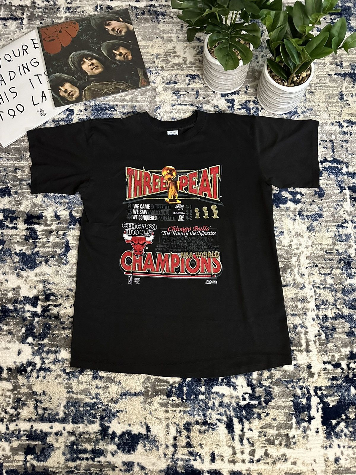 image of Crazy Vintage Chicago Bulls 3-Peat Tee in Black, Men's (Size XL)