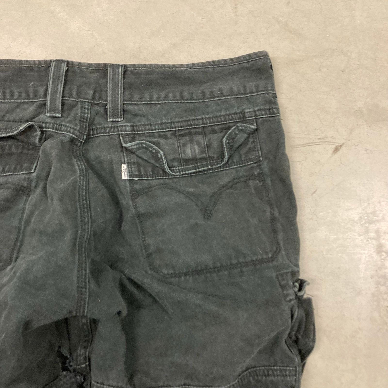 Levi's × Vintage Y2k Baggy Levi’s cargo shorts 32 Size US 32 / EU 48 - 3 Thumbnail