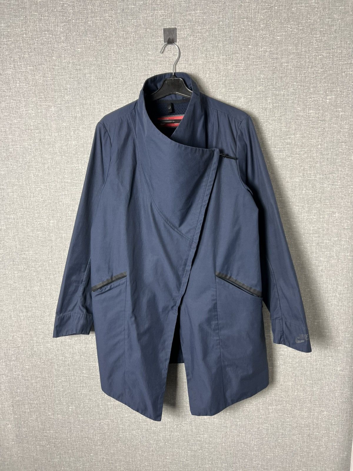 Nike Nike Tech Lightweight Asymmetrical Zip Parka Shell Jacket Size M / US 6-8 / IT 42-44 - 11 Thumbnail