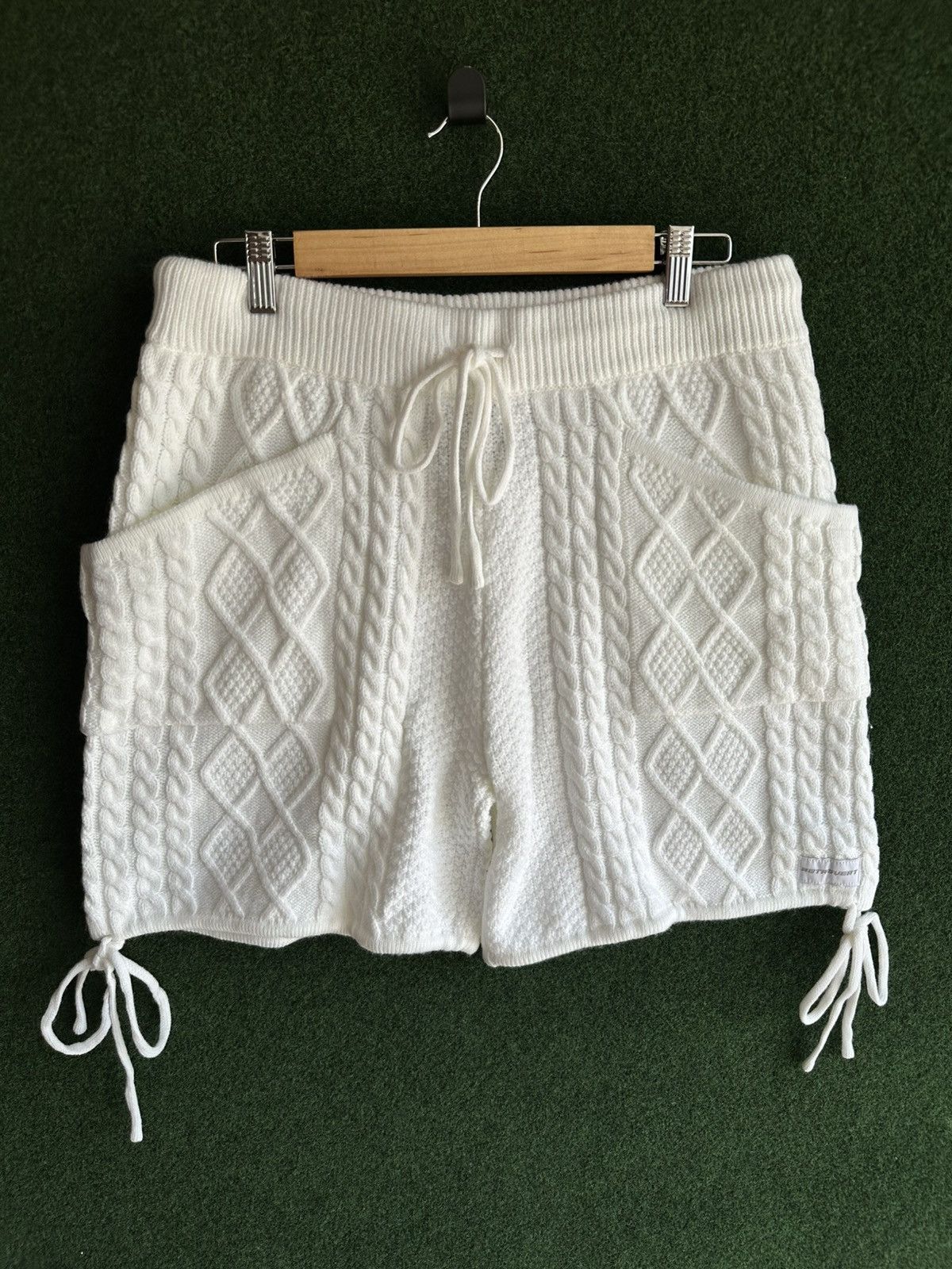 RETROVERT Retrovert White Crochet Shorts XL Size US 36 / EU 52 - 1 Thumbnail