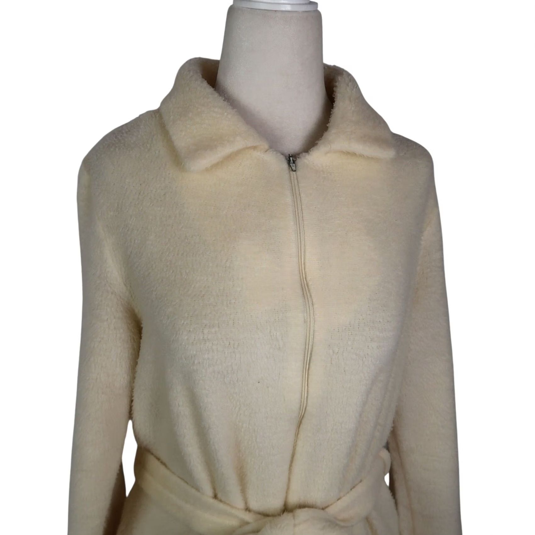 Vintage VINTAGE 80s Cream Fleece Long Robe House Dress Zip Front Women L Regular Size Large Sleeves Long, Tie Belt, Pocket, Made in USA, Vintage Yes Size L / US 10 / IT 46 - 2 Thumbnail