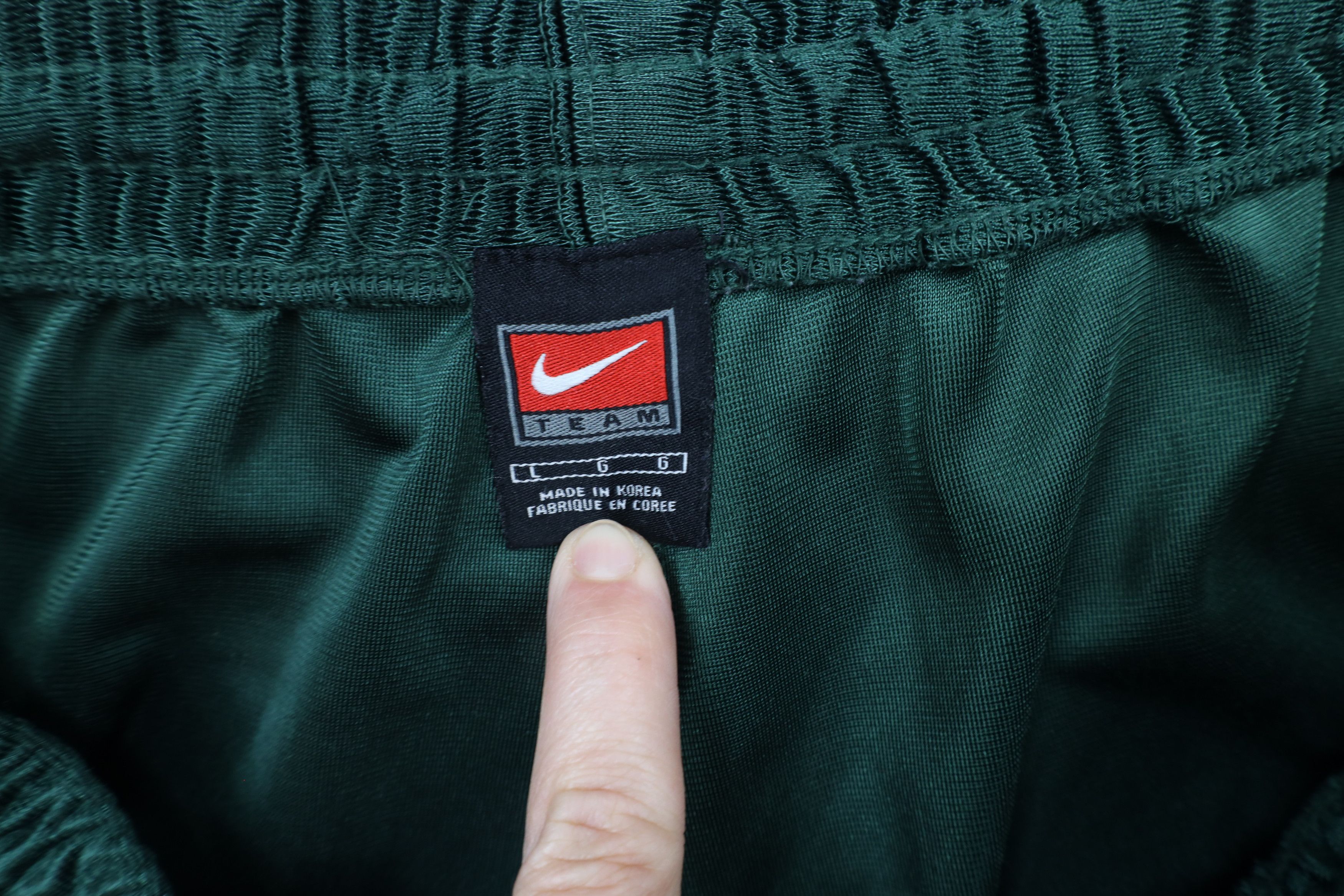 Nike × Vintage Vintage Nike Swoosh University of Miami Basketball Shorts Size US 34 / EU 50 - 8 Thumbnail