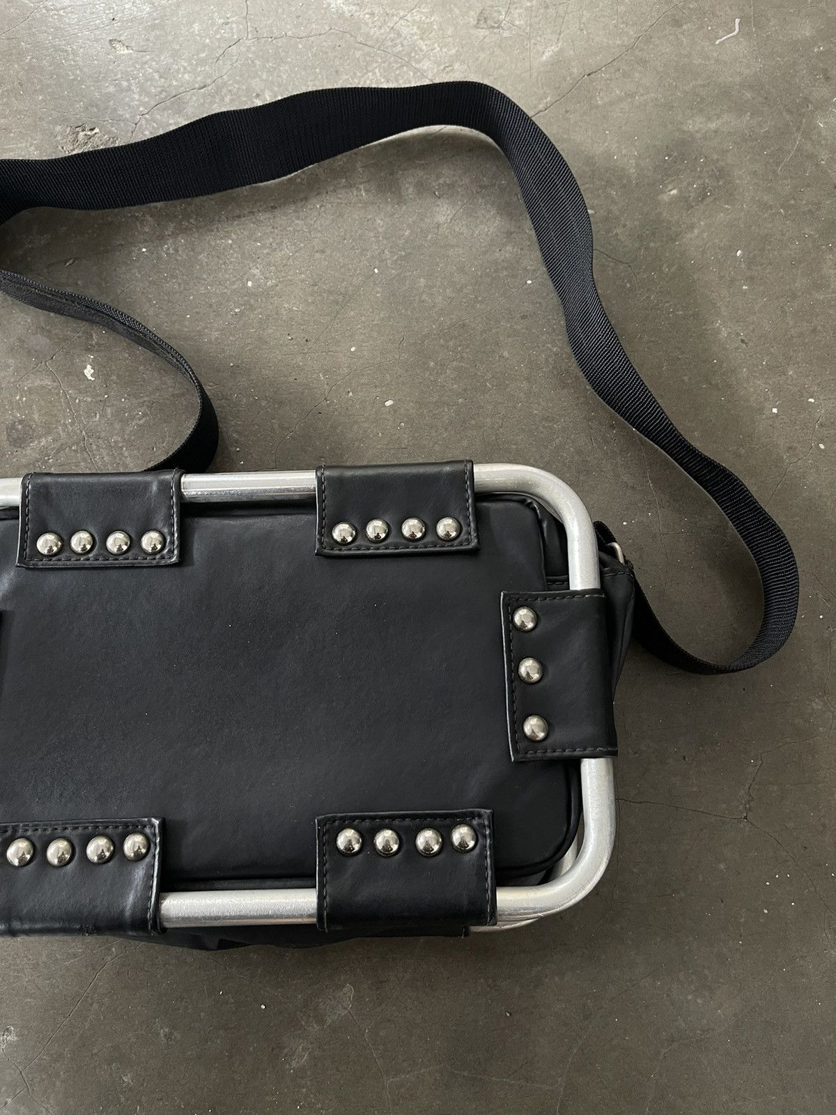 Jean Paul Gaultier Jean Paul Gaultier Metal Frame and Studs Shoulder/Cross Bag Size ONE SIZE - 4 Thumbnail