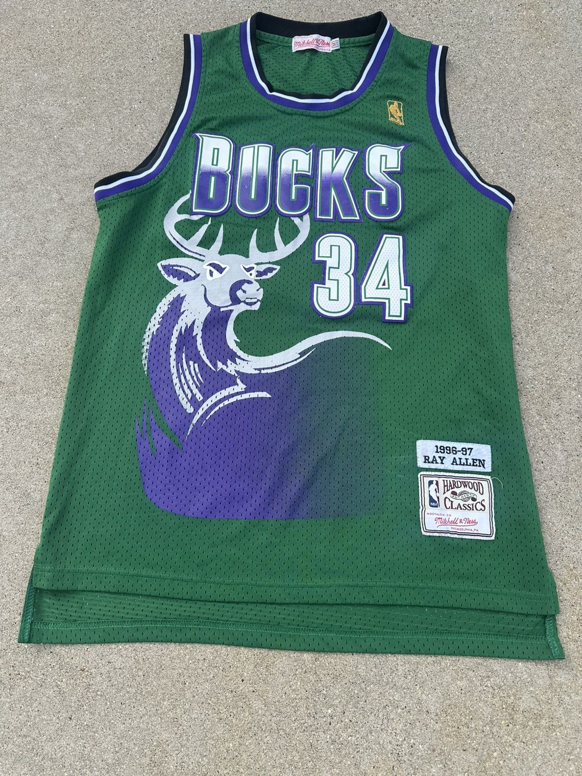 Mitchell & Ness 96/97 Mitchell & Ness Bucks Hardwood Classics Jersey Size US M / EU 48-50 / 2 - 2 Thumbnail