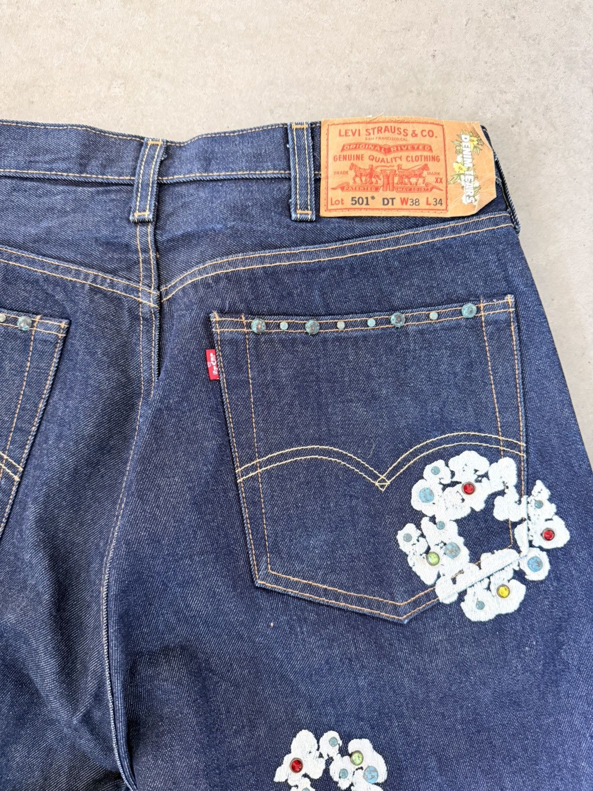 DENIM TEARS Denim Tears rhinestone wreath Size US 38 / EU 54 - 2 Thumbnail