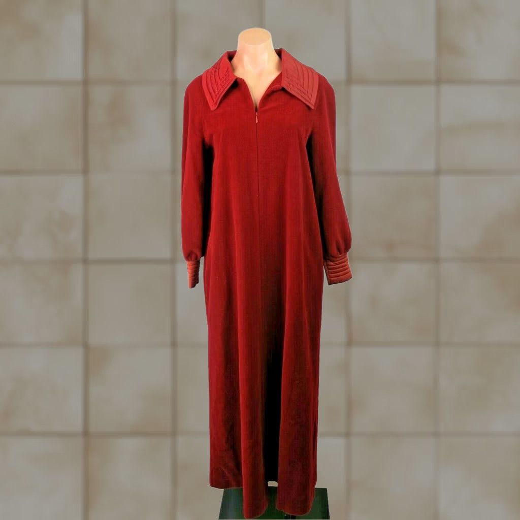 Vintage VTG Vanity Fair Rust Velour Long Robe Dress Warm House Coat Sz 12 Zip Womens 80s Gowns Brown Velvet Velour Vintage Housecoat Size XL / US 12-14 / IT 48-50 - 1 Thumbnail