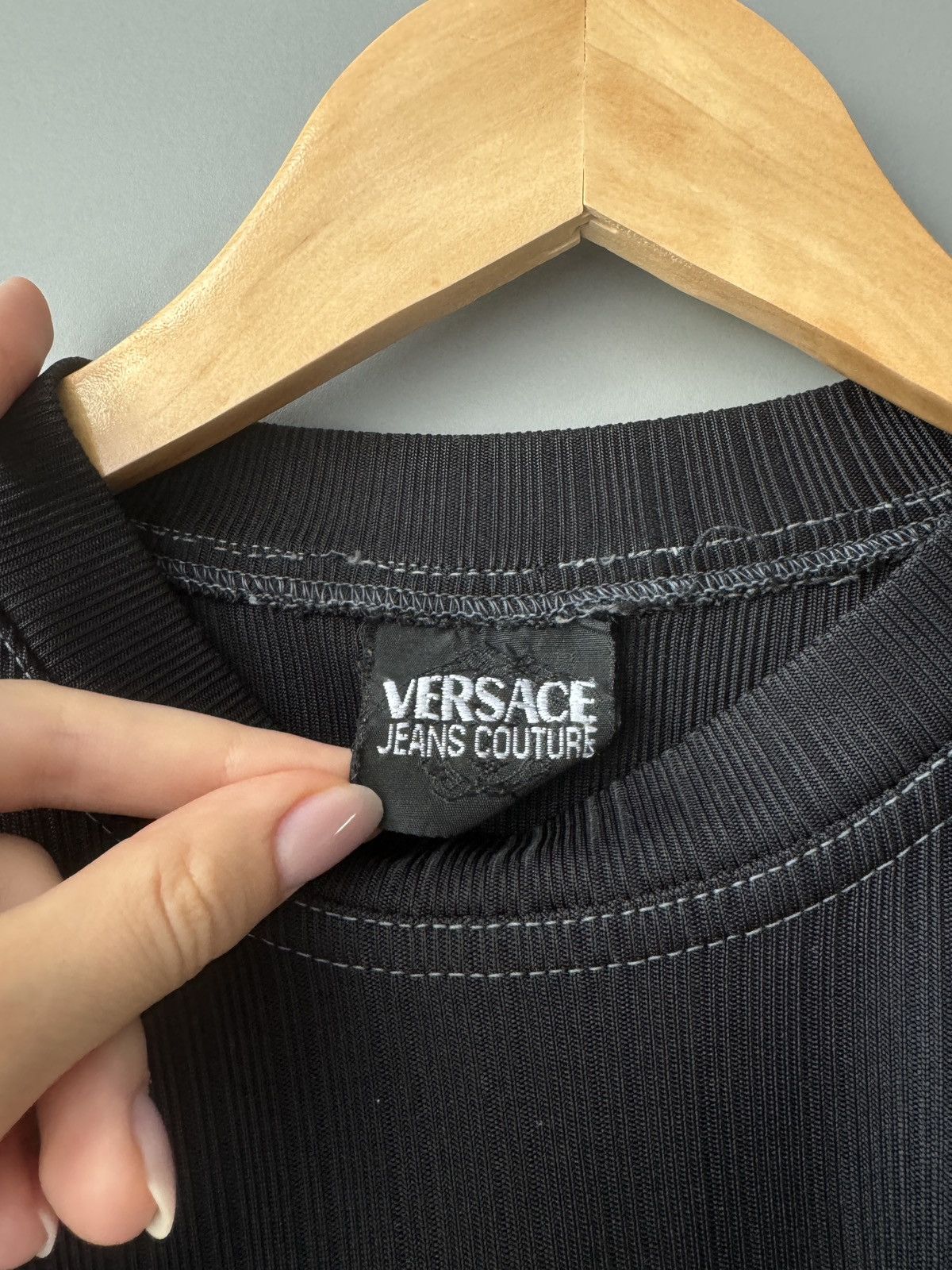 Versace Jeans Couture × Vintage Versace Jeans Couture Vintage Baggy Print Logo t shirt Size US S / EU 44-46 / 1 - 3 Thumbnail