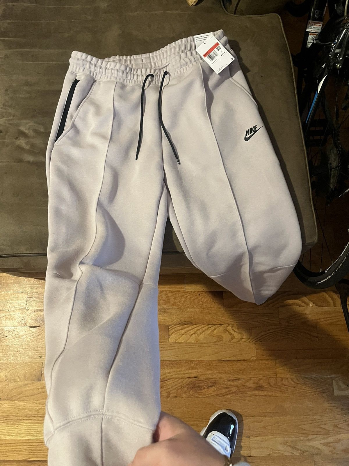 image of Women’S Nike Sportswear Tech Fleece in Pink, Women's (Size 34)