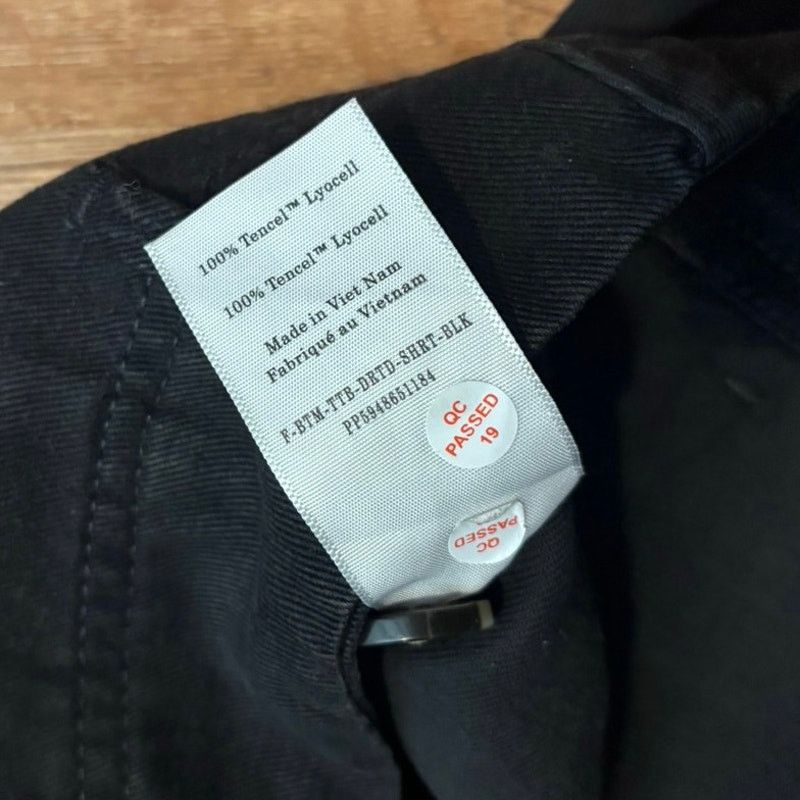 Everlane NWOT Everlane The Utility Short in Buttersoft Black Size 8 Size 30" / US 8 / IT 44 - 6 Thumbnail