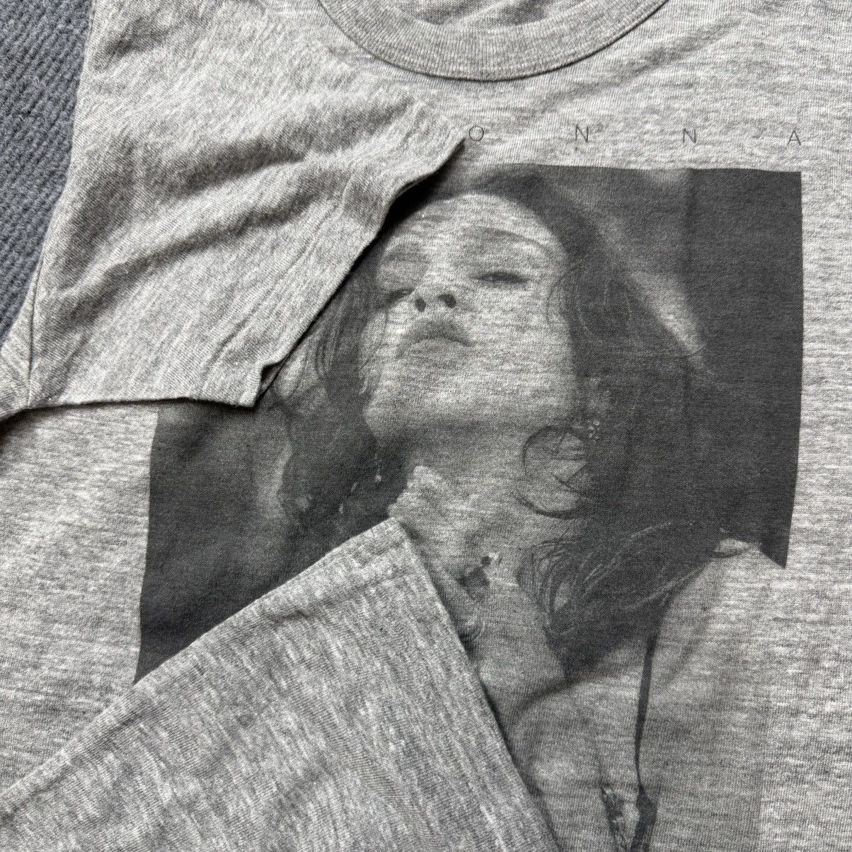 Vintage Madonna Photo Graphic T-Shirt Size US S / EU 44-46 / 1 - 5 Thumbnail