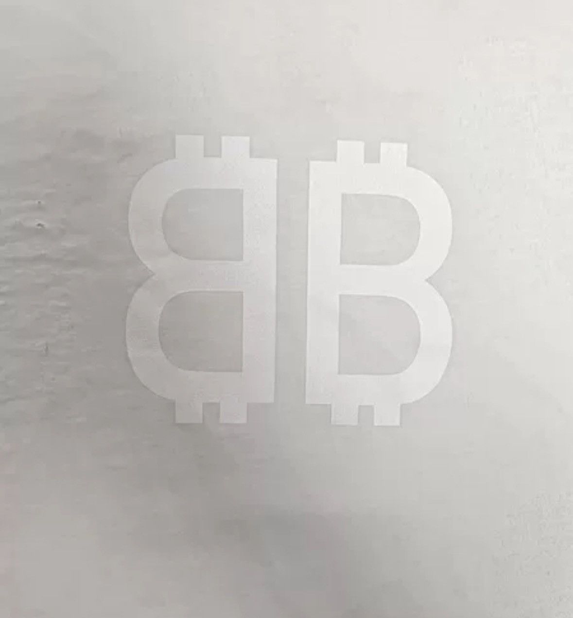 Balenciaga Balenciaga mud dyed Bitcoin short sleeved shirt Size US S / EU 44-46 / 1 - 3 Thumbnail