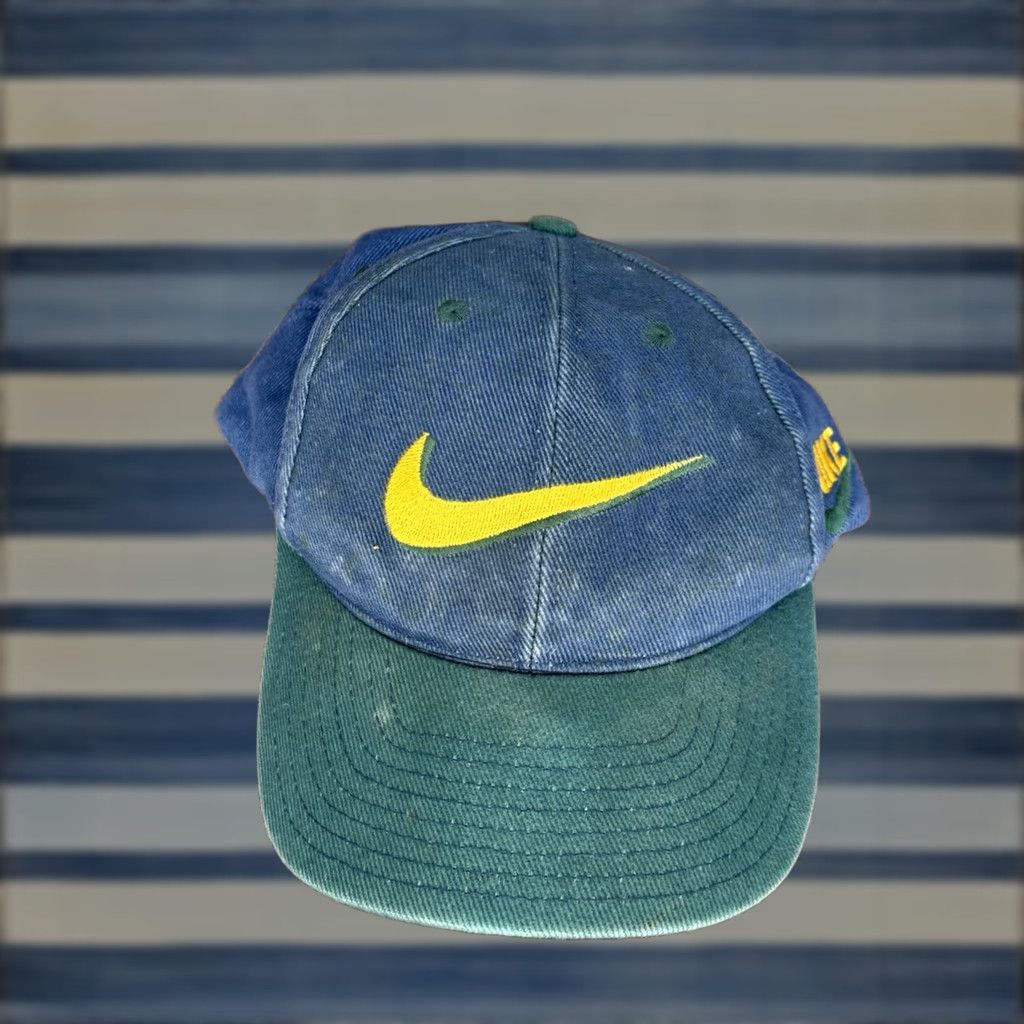Nike VINTAGE Nike Center Swoosh Denim Snapback Hat Cap Embroidered Men Snapback, 90s, Blue, Cotton, Adjustable, Lightweight, Breathable Size ONE SIZE - 1 Thumbnail
