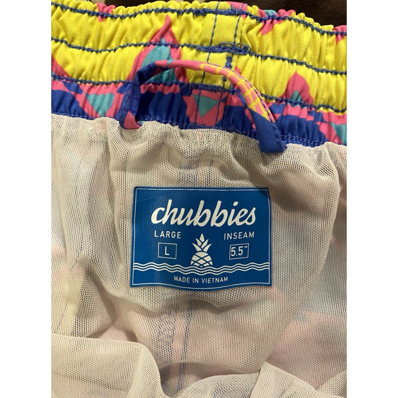 Chubbies Chubbies Trunks Swim L Geometric Multicolor Lined 5.5” Inseam Men’s Retro Beach Size US 33 - 3 Thumbnail