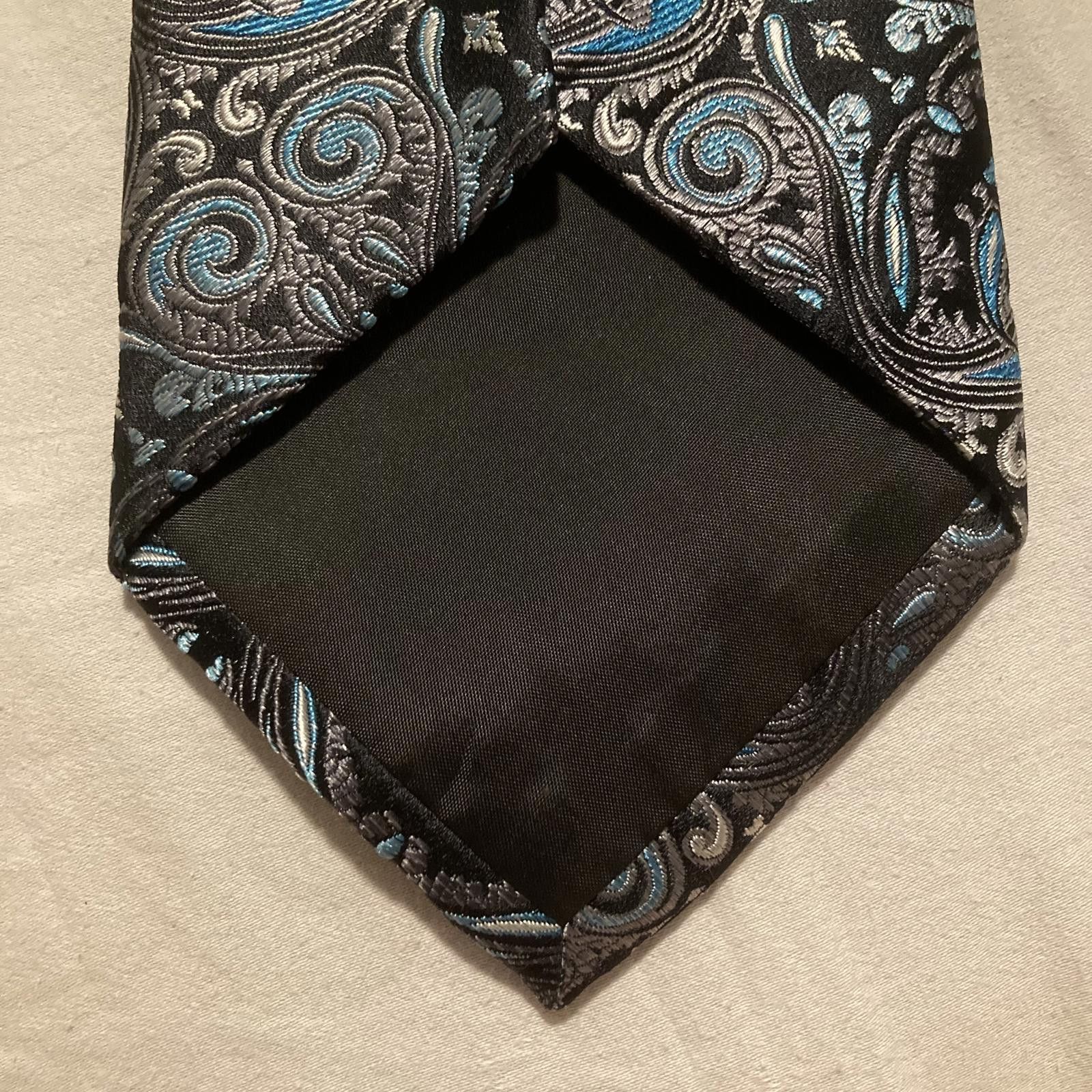 Van Heusen NWOT Van Heusen Paisely Tie 58/3.5 Size ONE SIZE - 5 Thumbnail