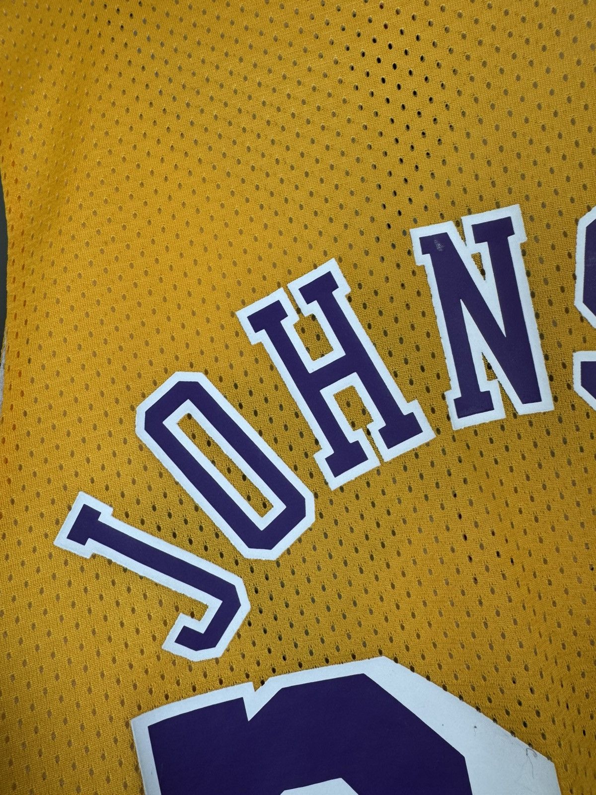 Mitchell & Ness Mitchell & Ness LA Lakers Reversible Magic Johnson Jersey Size US L / EU 52-54 / 3 - 9 Thumbnail