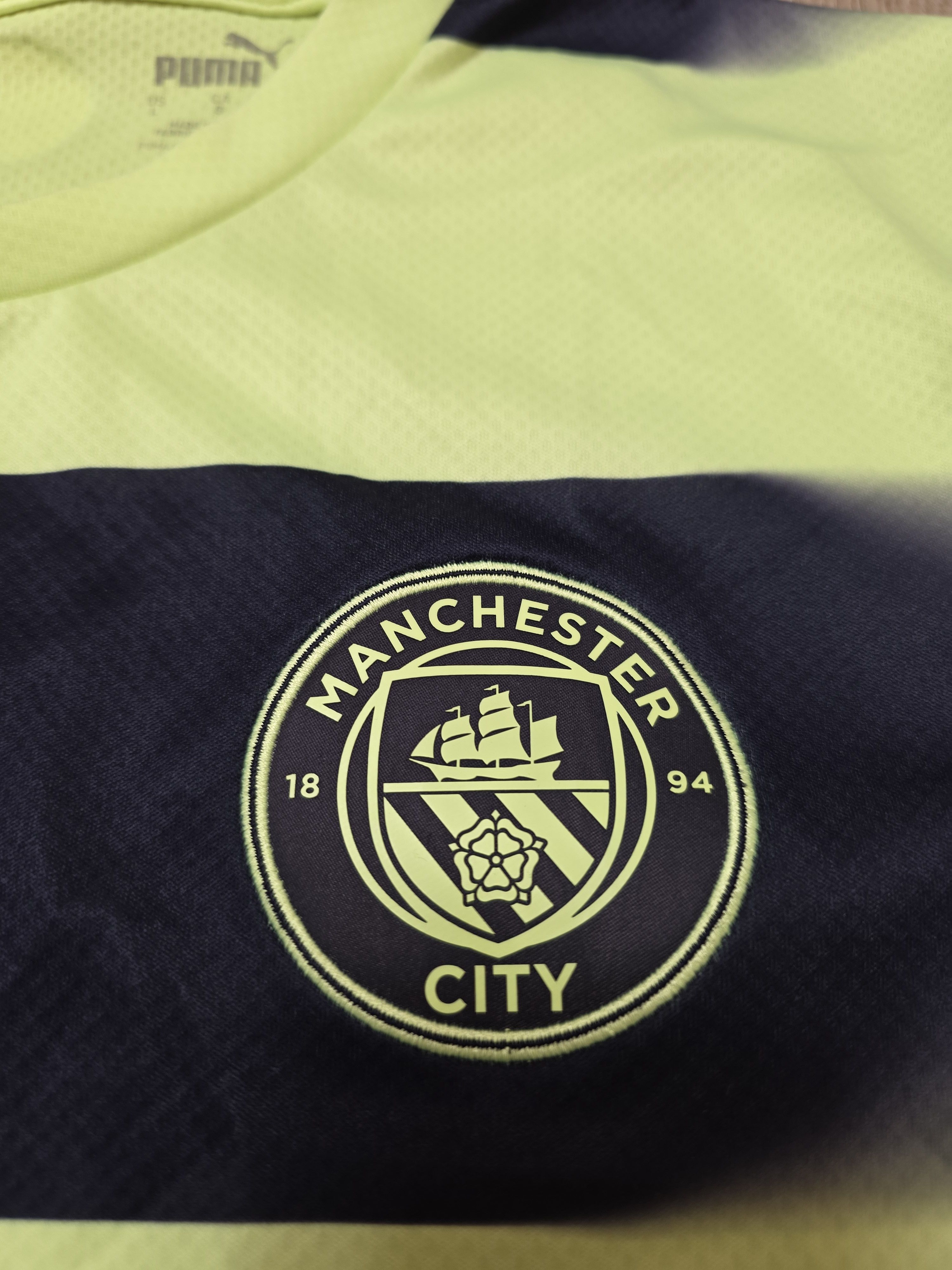 Puma MANCHESTER CITY 2022 2023 THIRD FOOTBALL SHIRT SOCCER JERSEY Size US L / EU 52-54 / 3 - 4 Thumbnail
