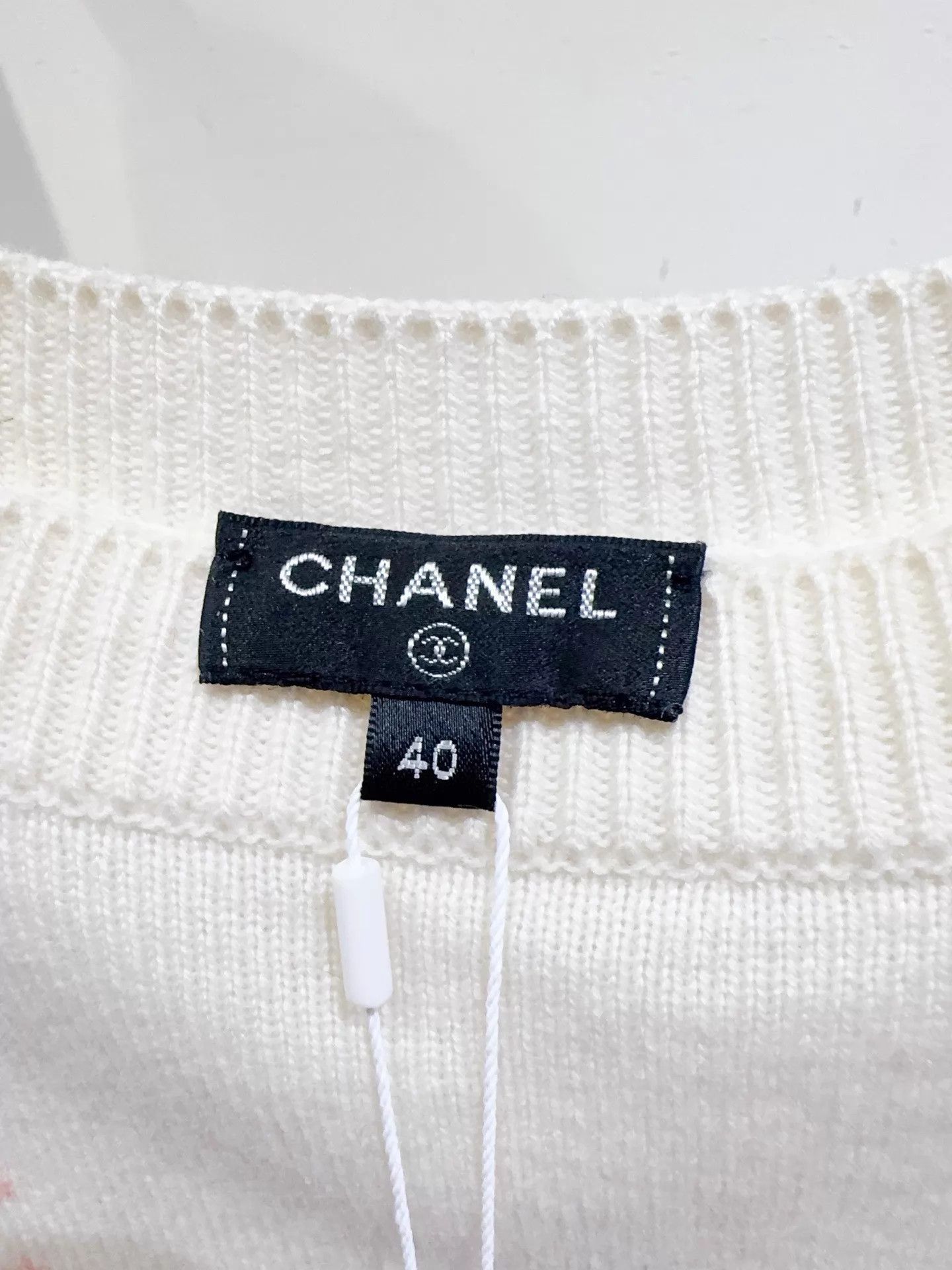 Chanel Chanel Rainbow Sweater 40 (New w/ Tags) Size M / US 6-8 / IT 42-44 - 2 Thumbnail