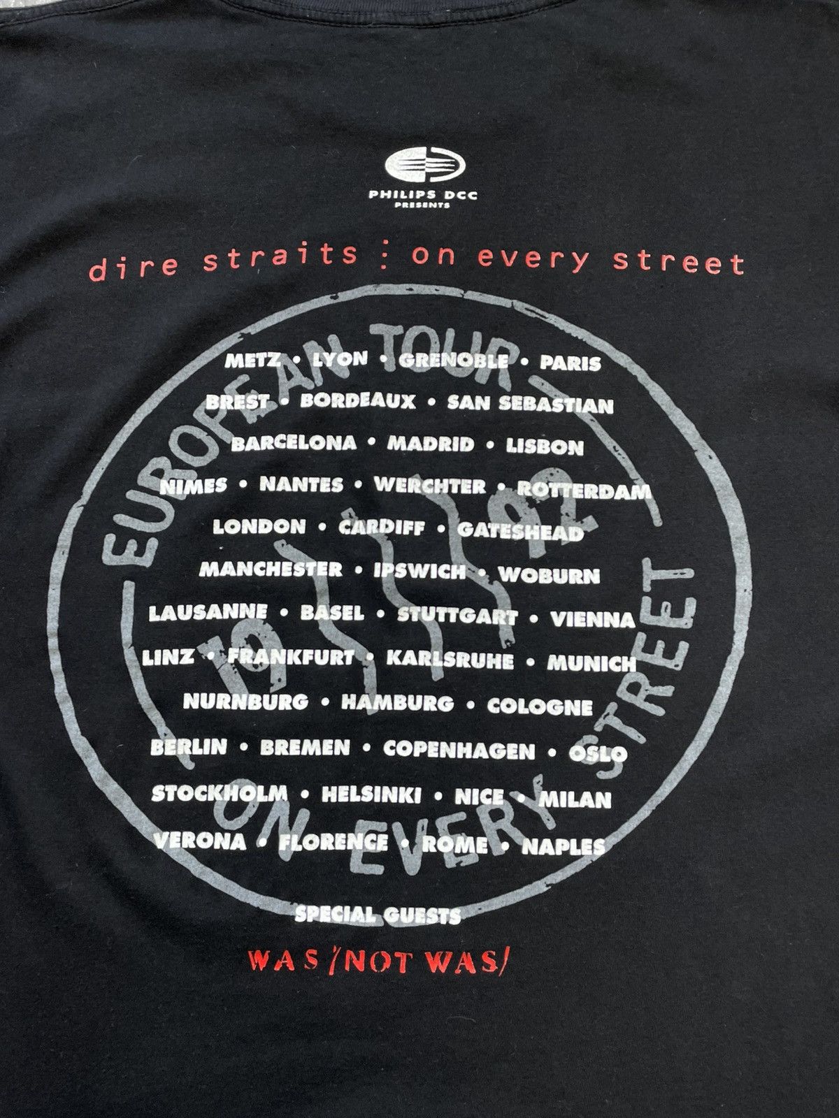 Band Tees dire straits 1992 vintage euro tour t shirt on every street Size US L / EU 52-54 / 3 - 11 Thumbnail