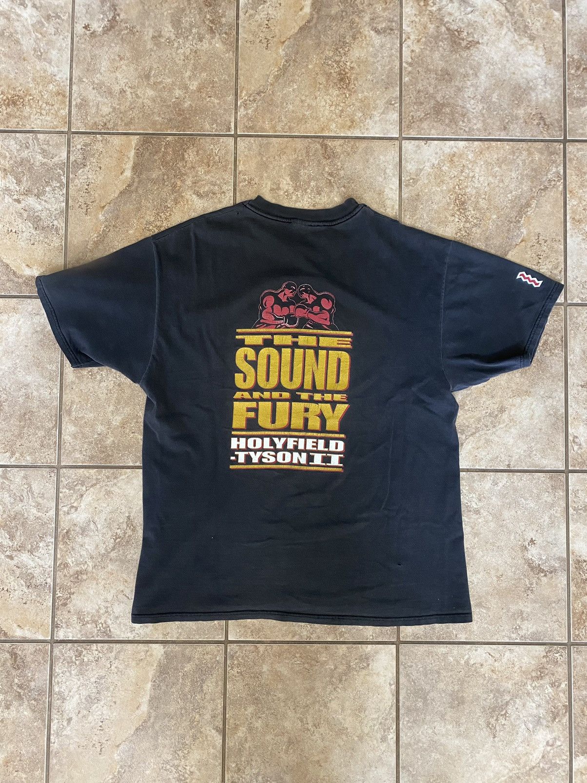 Vintage Vintage 1997 Mike Tyson vs. Holyfield Shirt XL Size US XL / EU 56 / 4 - 1 Thumbnail