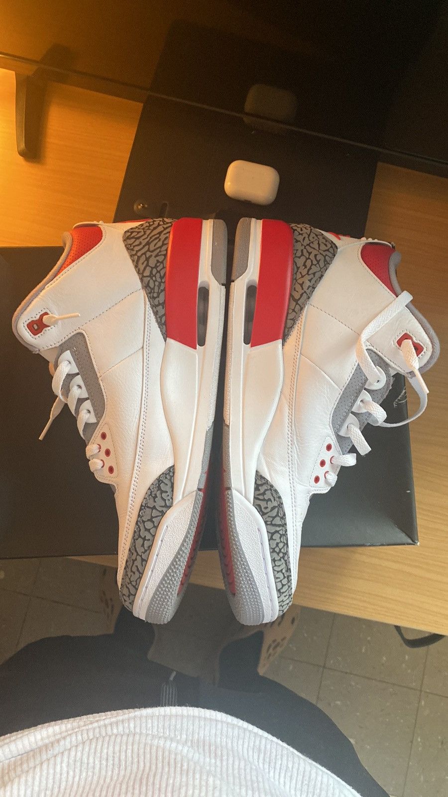 Jordan Brand × Nike Air jordan 3 fire red Size US 13 / EU 46 - 2 Thumbnail