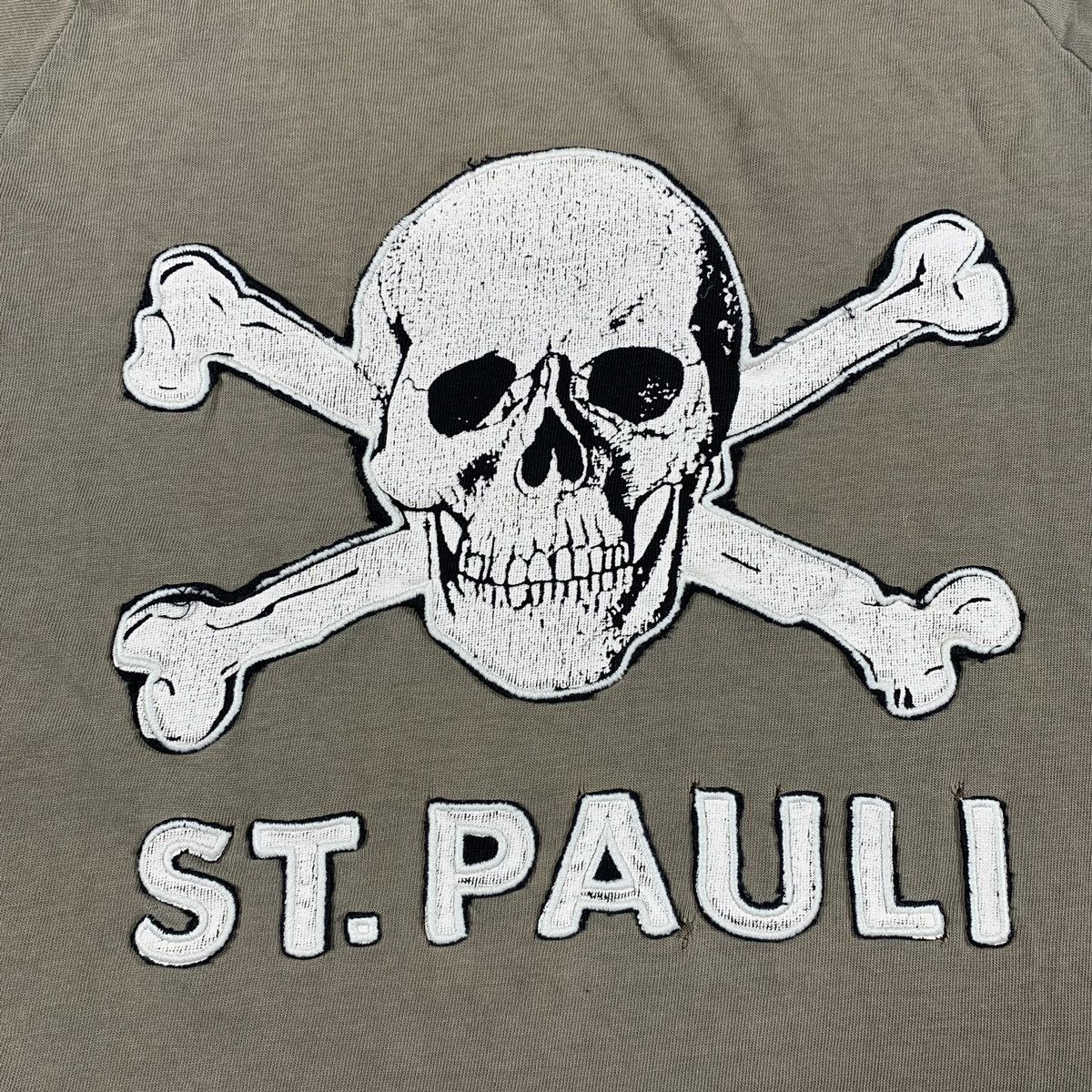 Vintage ST PAULI FC Embroidered Skull Print Vintage T-shirt Tee XXL Size US XXL / EU 58 / 5 - 5 Thumbnail