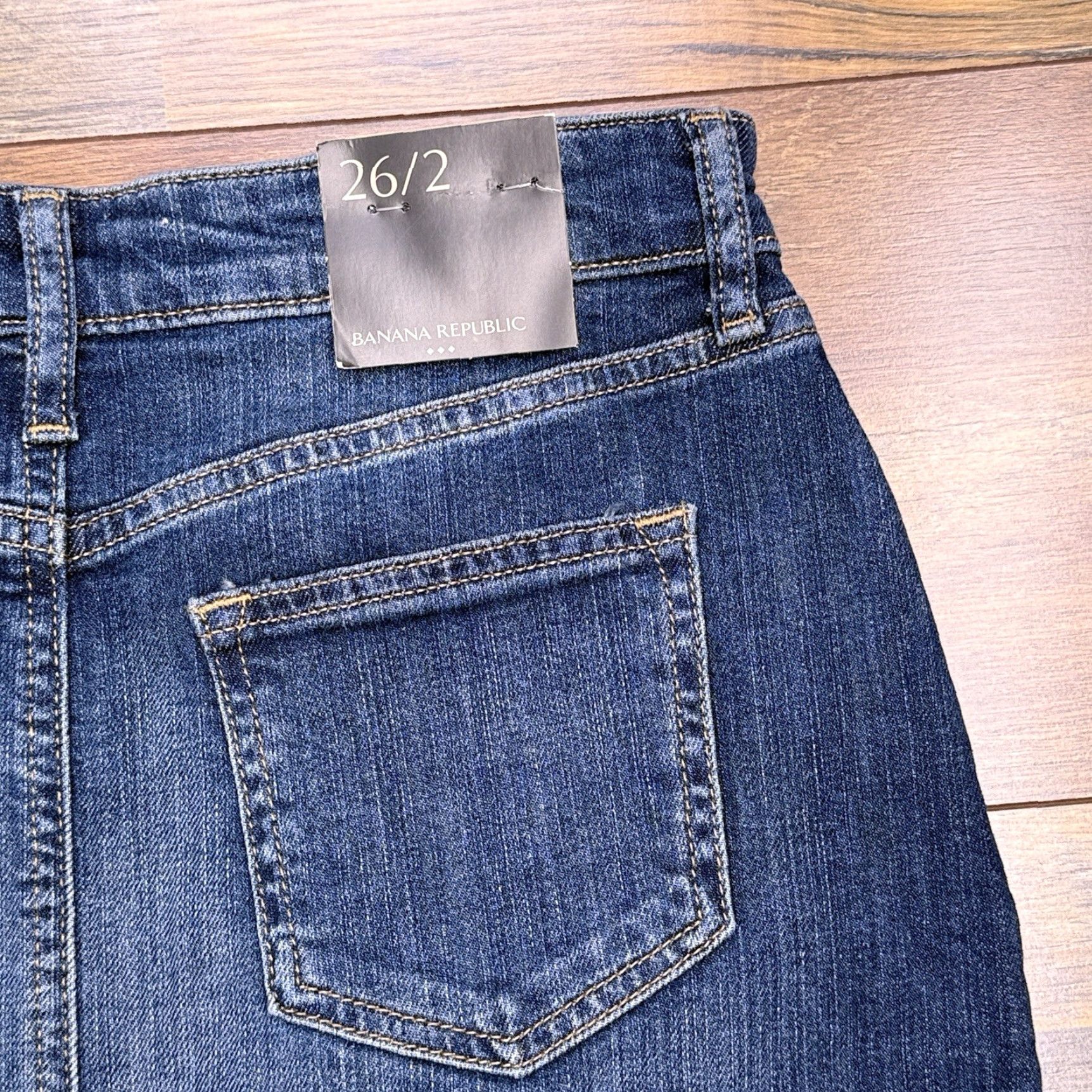 Banana Republic Banana Republic Denim Button Skirt Womens 2 High Rise Knee Length Blue Stretch Solid Pencil Skirt Regular Size 2 Womens Vintage No New with Tags Size 26" / US 2 / IT 38 - 7 Thumbnail